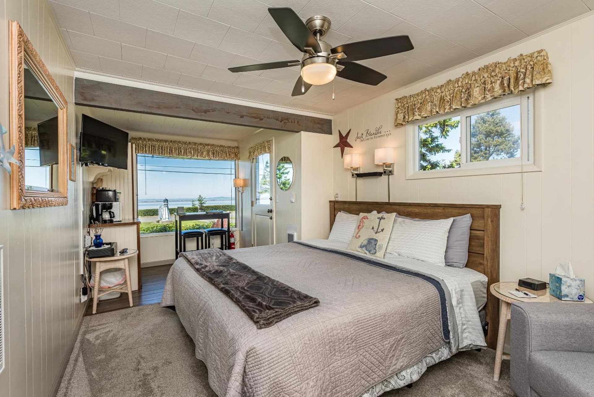 Juan de Fuca Waterfront Hotel & Cottages gallery photo in Sequim, WA — image 84