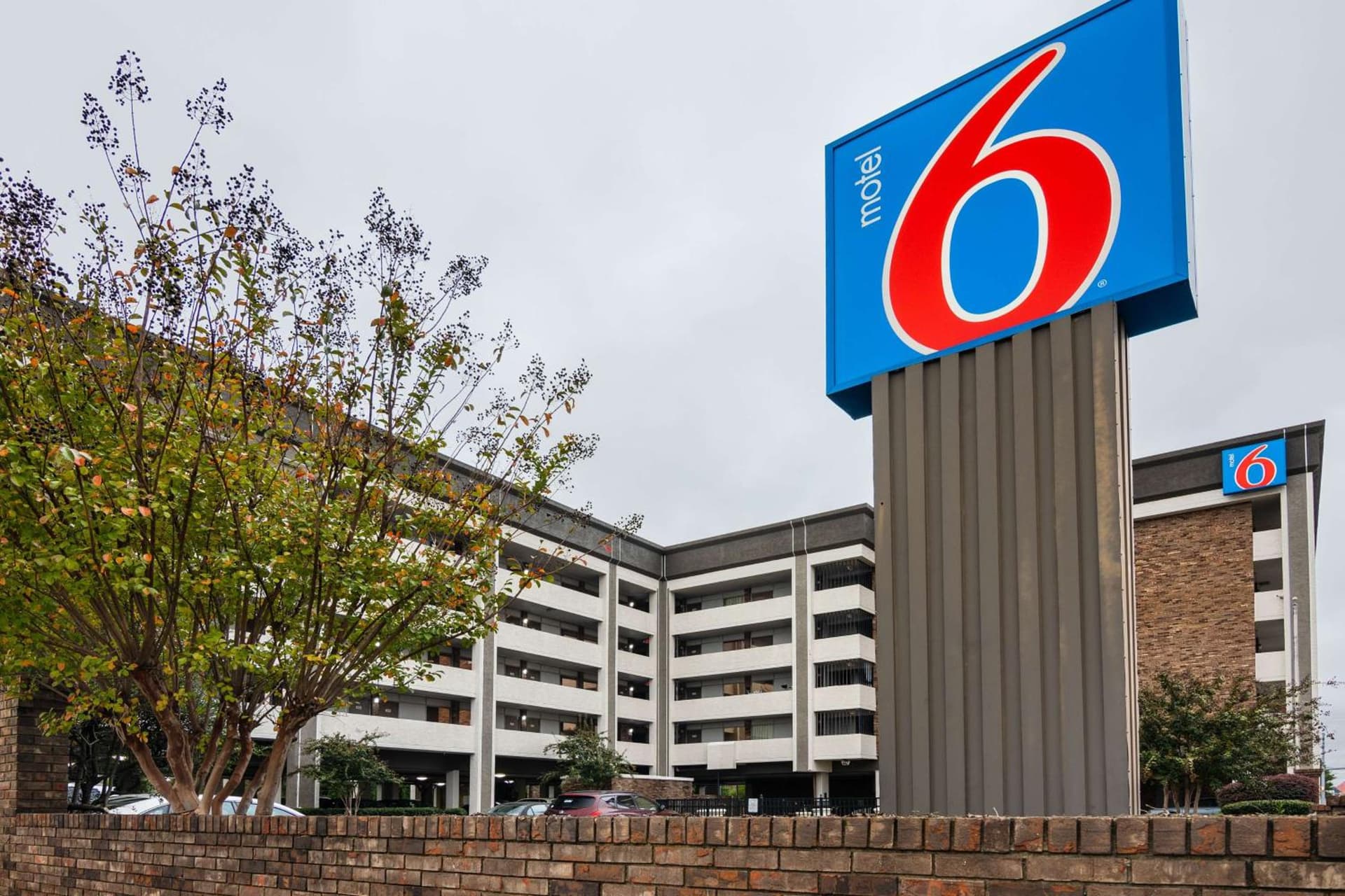 Motel 6-Columbus, GA - Downtown featured exterior or lobby in Columbus, GA — similar hotel