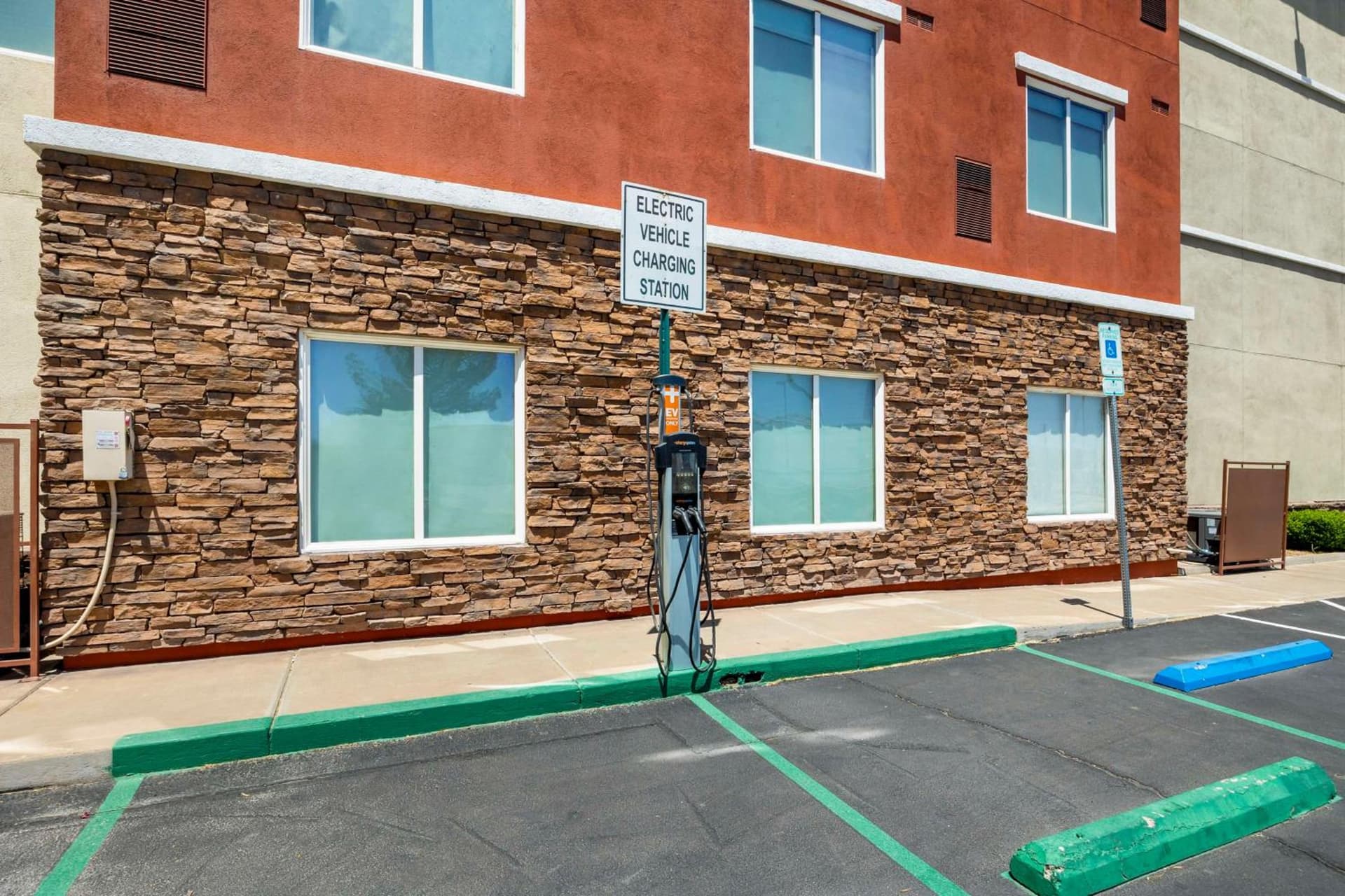 Best Western Plus Henderson Hotel gallery photo in Las Vegas, NV — image 14