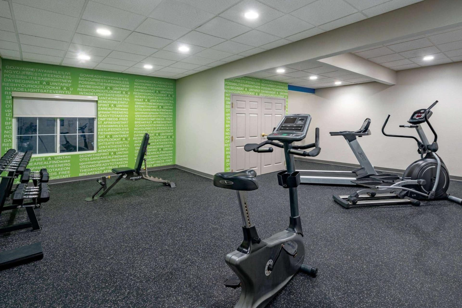 La Quinta by Wyndham Latham Albany Airport gallery photo in Latham, NY — image 19