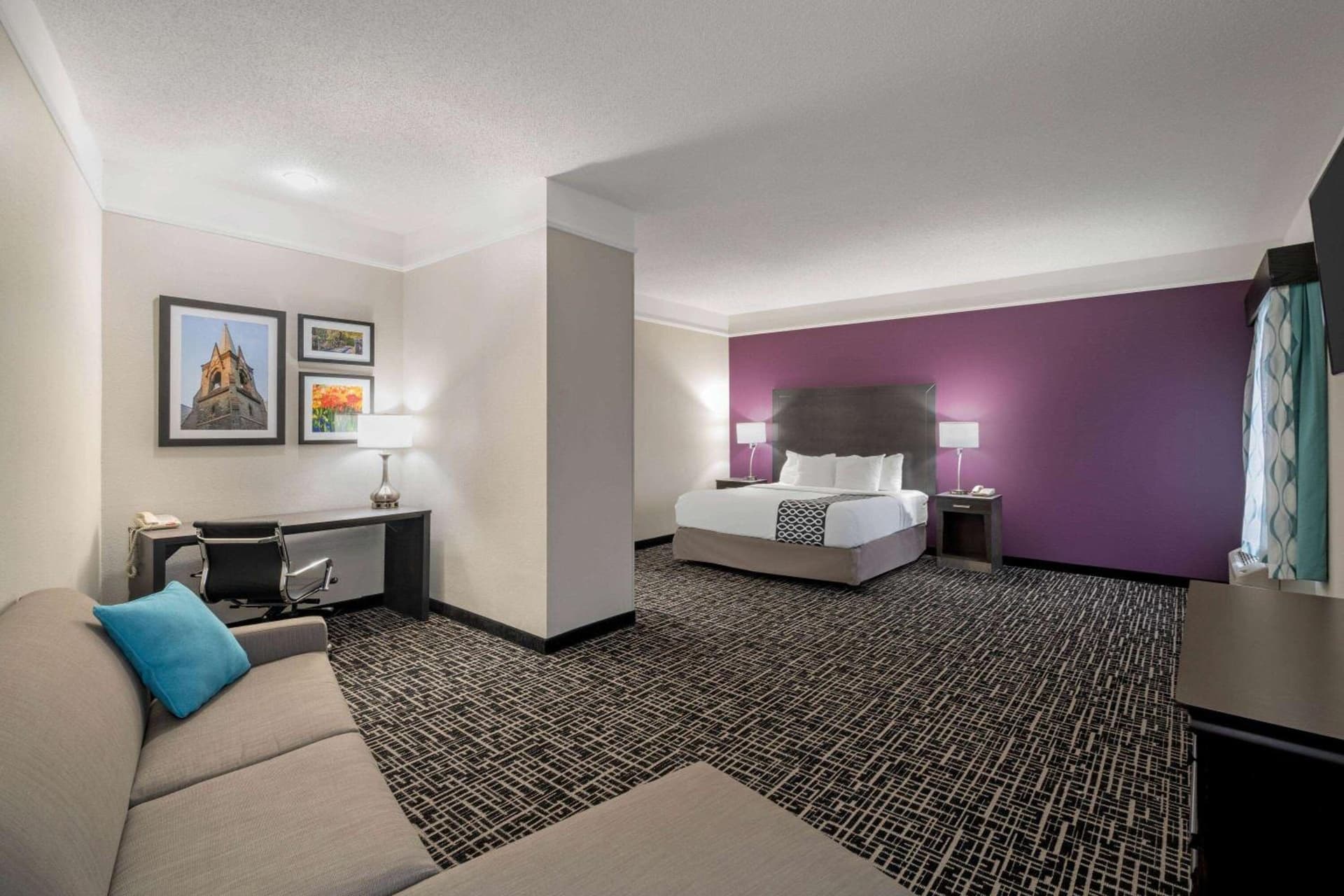 La Quinta by Wyndham Latham Albany Airport property views in Latham, NY — gallery photo 3
