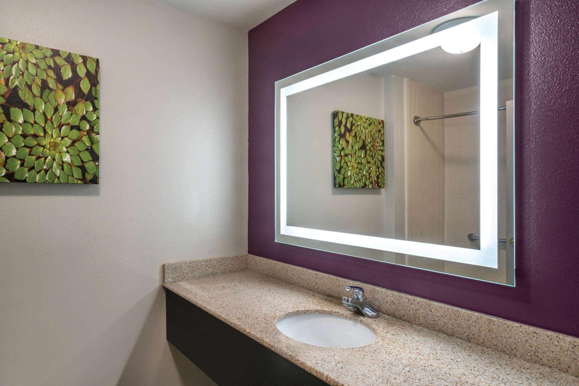 La Quinta by Wyndham Latham Albany Airport gallery photo in Latham, NY — image 25