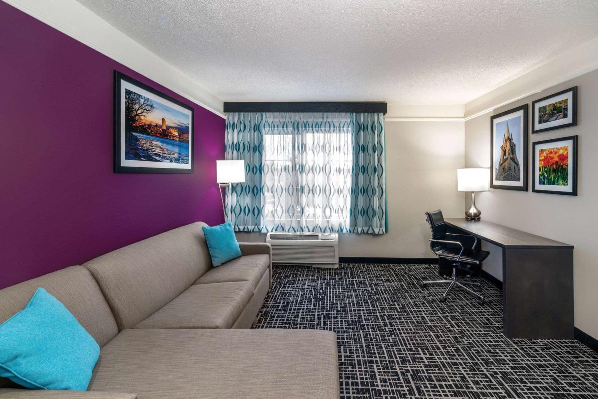 La Quinta by Wyndham Latham Albany Airport gallery photo in Latham, NY — image 13