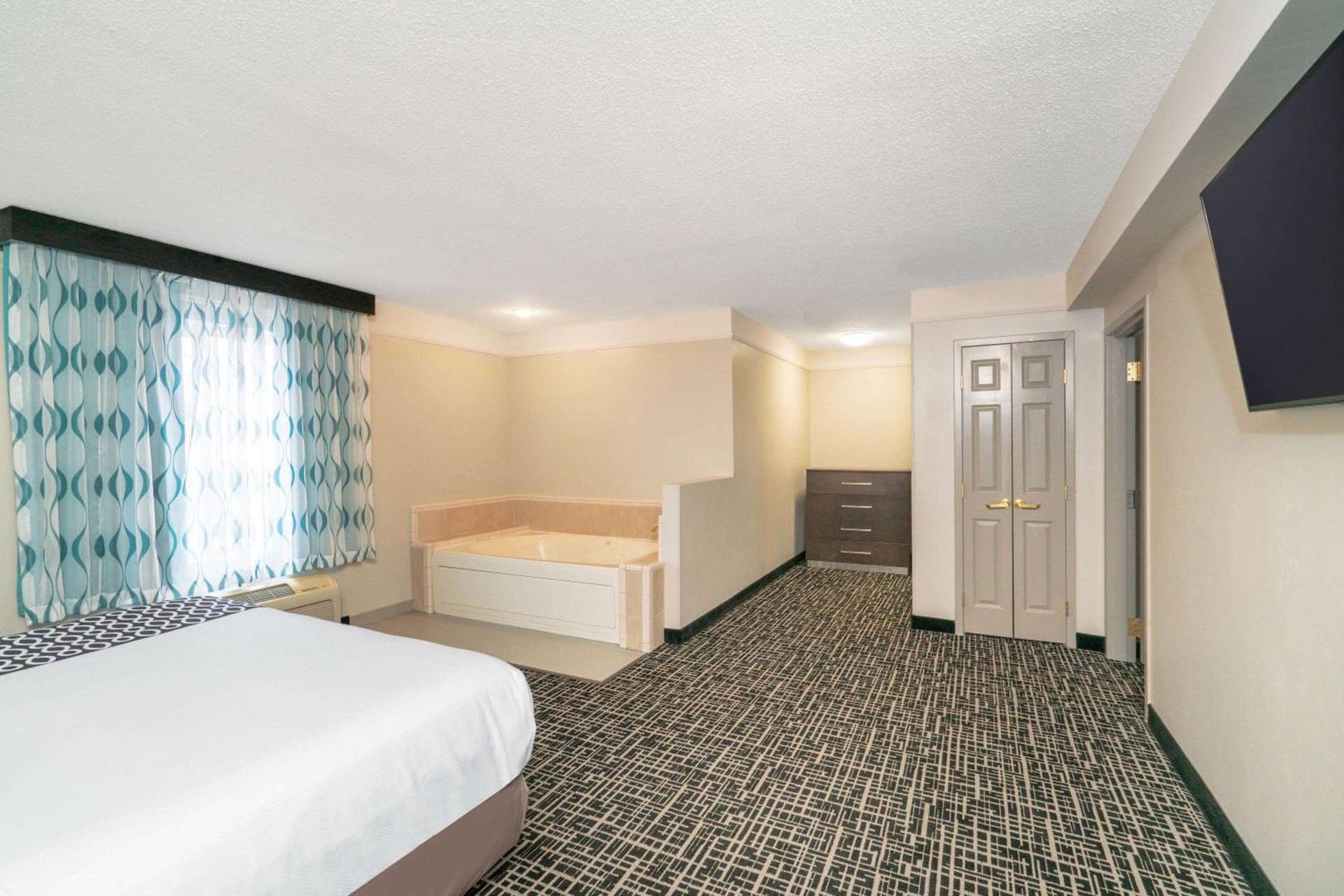 La Quinta by Wyndham Latham Albany Airport gallery photo in Latham, NY — image 26