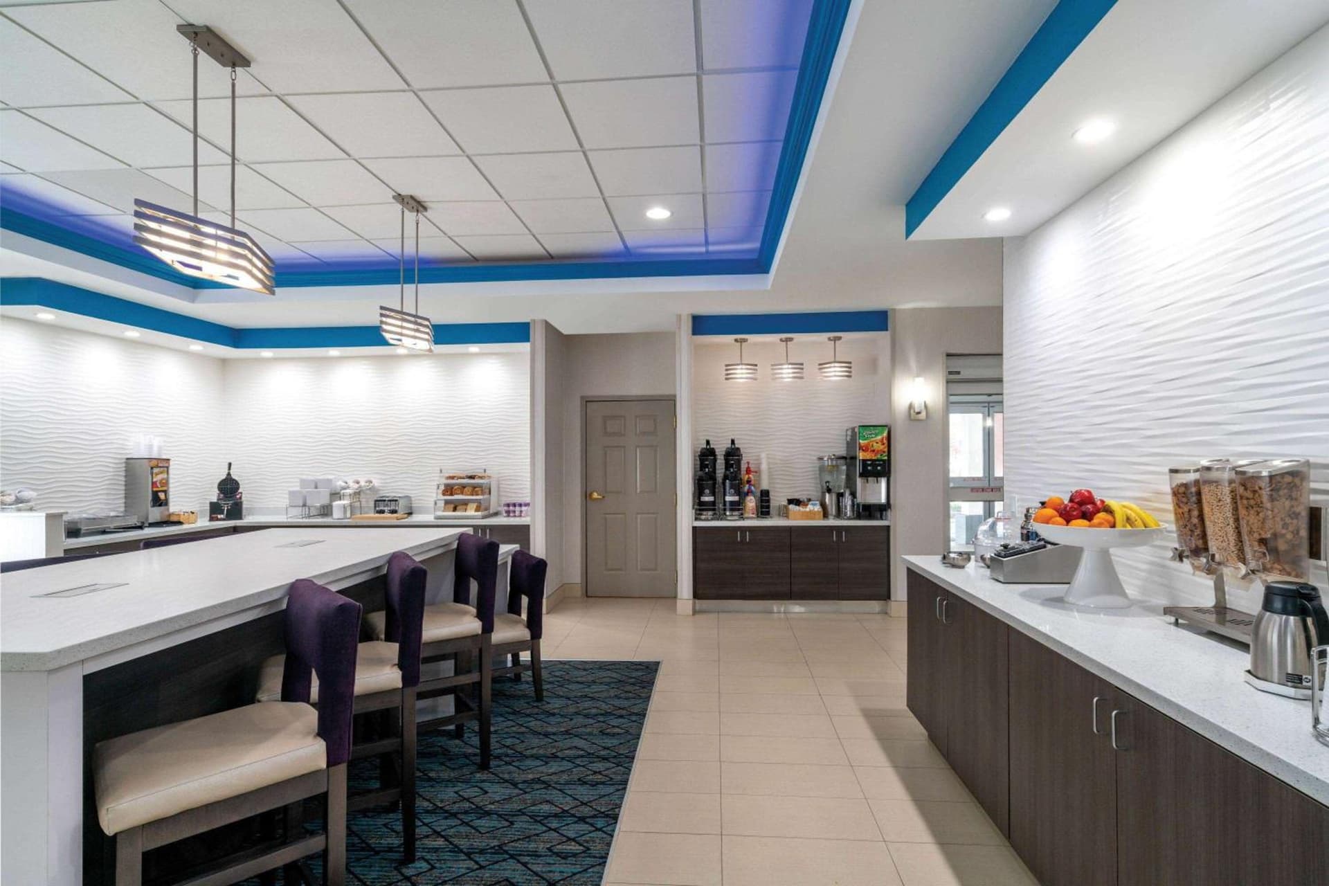 La Quinta by Wyndham Latham Albany Airport gallery photo in Latham, NY — image 30