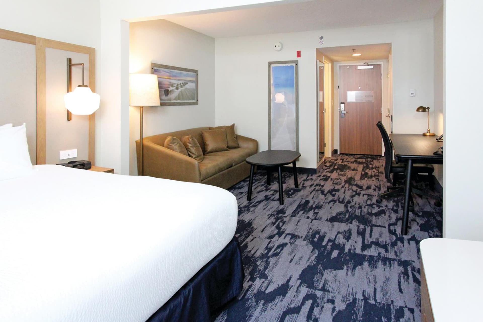 Fairfield Inn & Suites by Marriott Charleston Airport/Convention Center interior in Charleston, SC — gallery photo 2