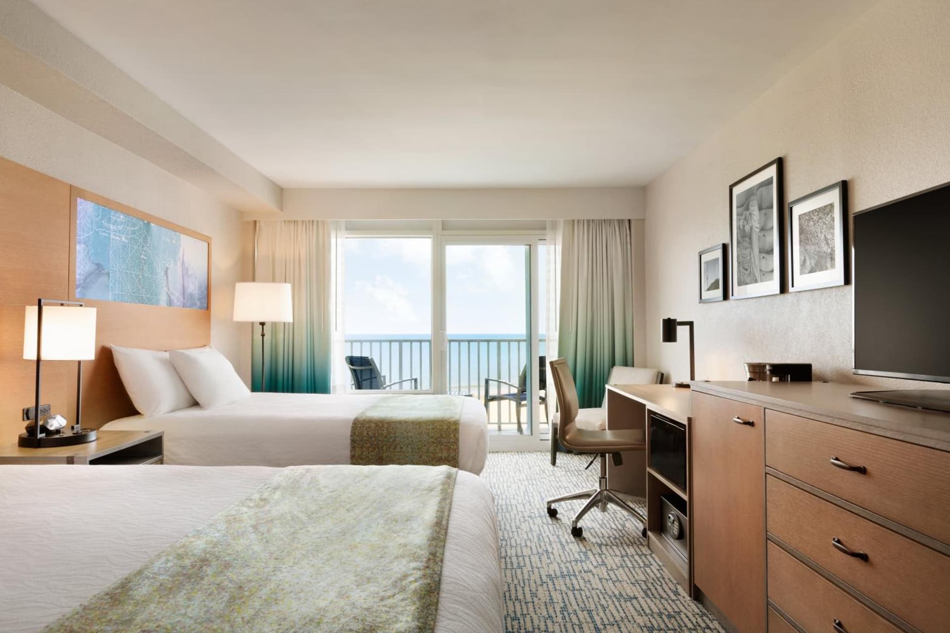 Surfbreak Virginia Beach Oceanfront, an Ascend Collection Hotel gallery photo in Virginia Beach, VA — image 8