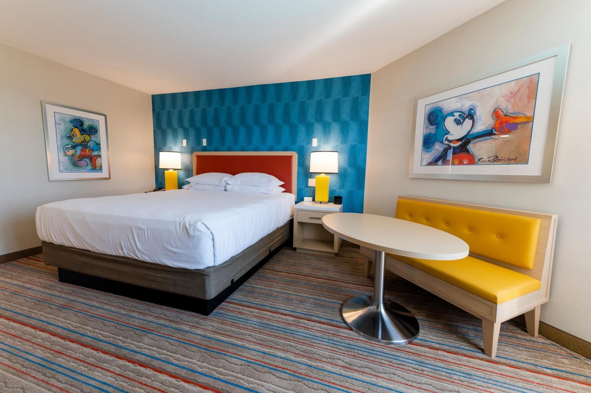 Howard Johnson by Wyndham Anaheim Hotel and Water Playground gallery photo in Anaheim, CA — image 142