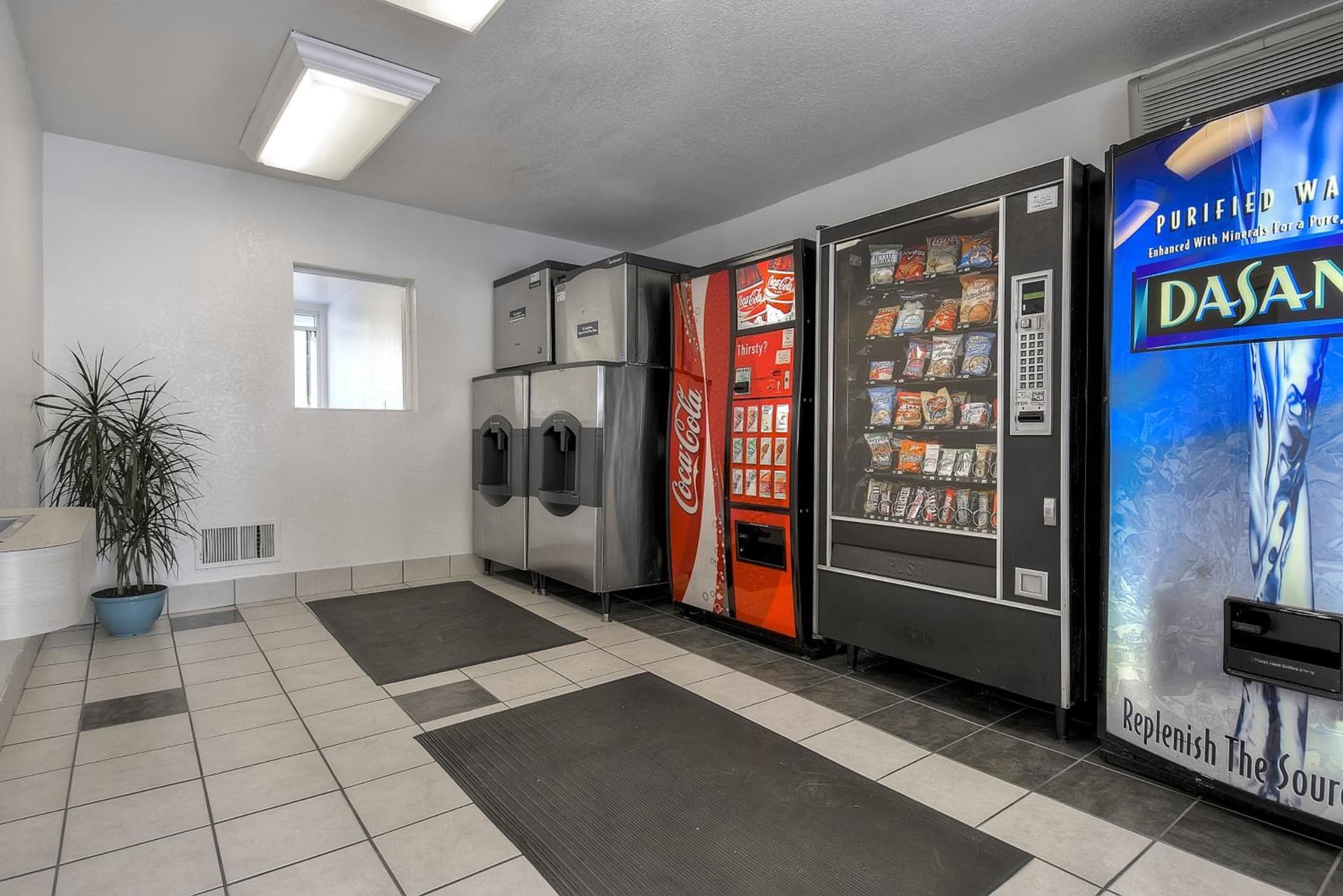 Motel 6-Fontana, CA gallery photo in Fontana, CA — image 9