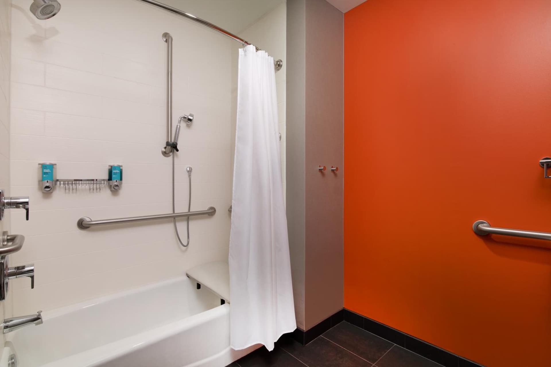 Aloft by Marriott Seattle Sea-Tac Airport interior in SeaTac, WA — gallery photo 2