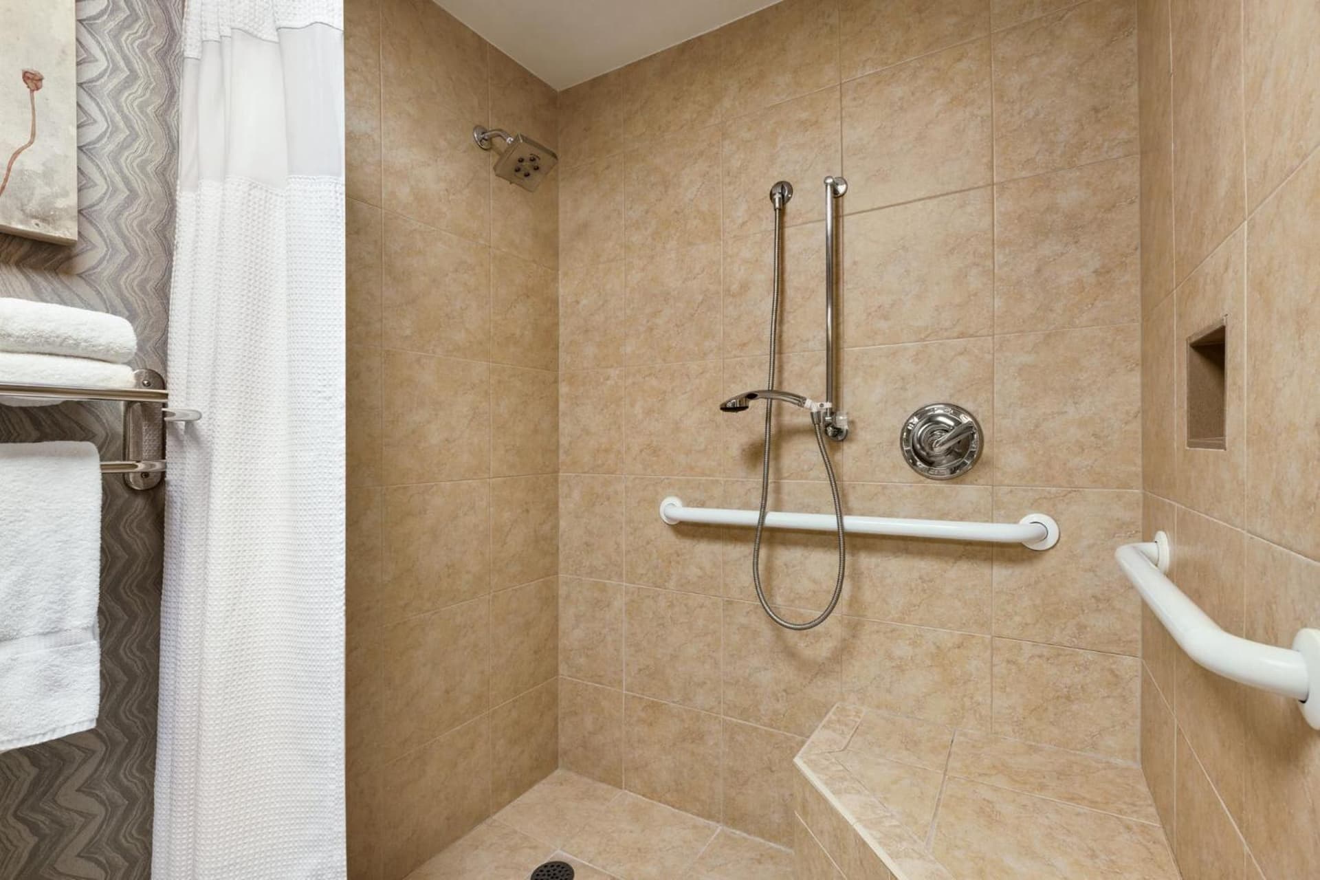 Crowne Plaza Knoxville Downtown University by IHG gallery photo in Knoxville, TN — image 35