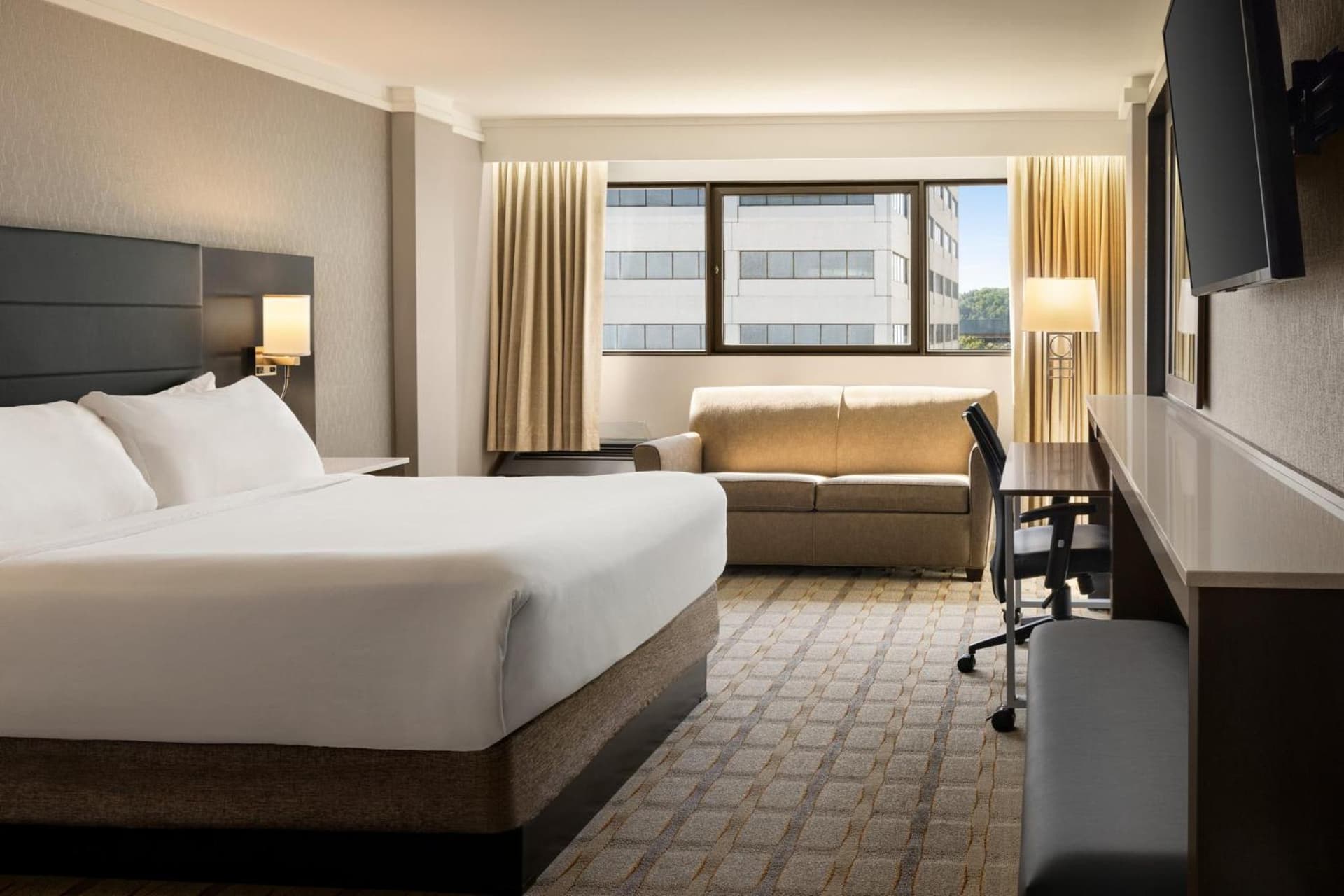 Crowne Plaza Knoxville Downtown University by IHG gallery photo in Knoxville, TN — image 29