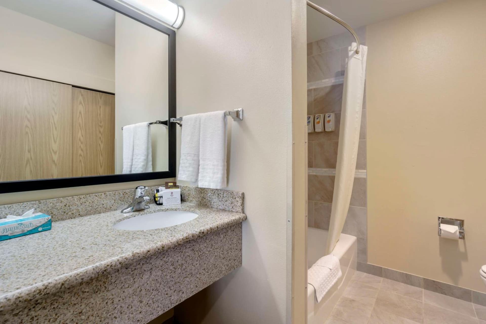 Best Western Plus Grapevine Inn gallery photo in Sunnyside, WA — image 36