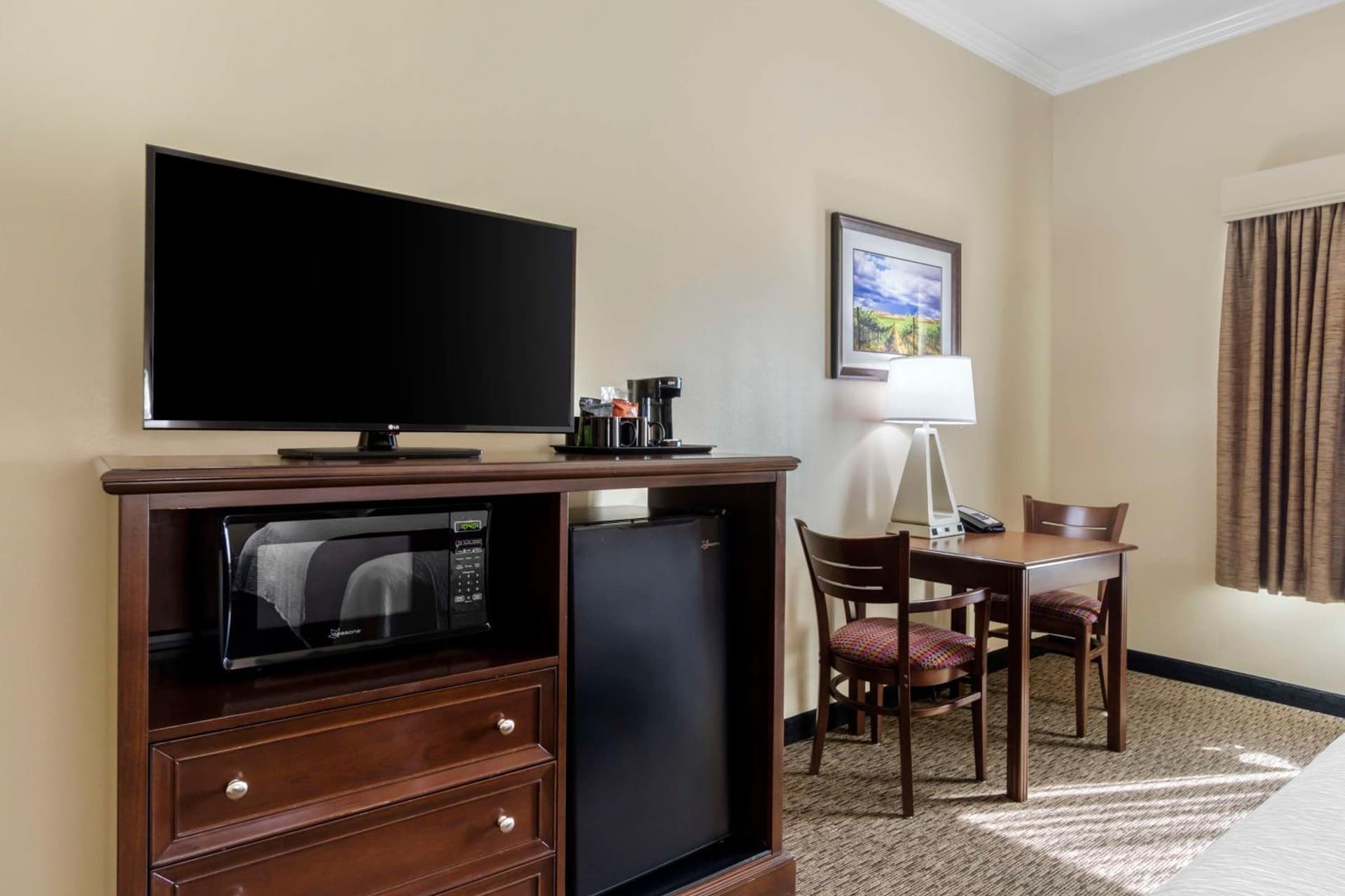 Best Western Plus Grapevine Inn gallery photo in Sunnyside, WA — image 6