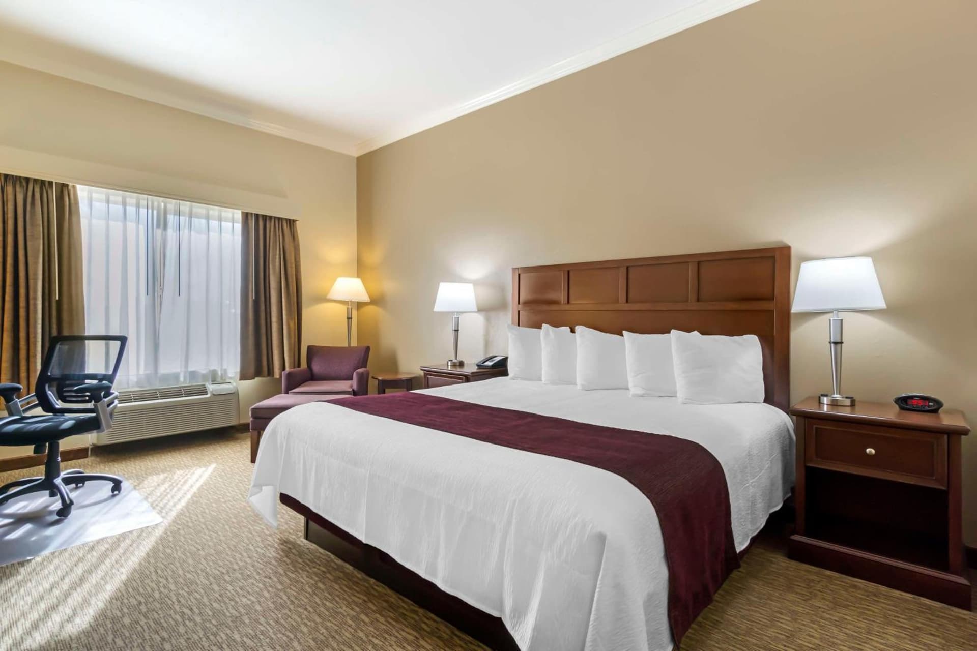 Best Western Plus Grapevine Inn gallery photo in Sunnyside, WA — image 66