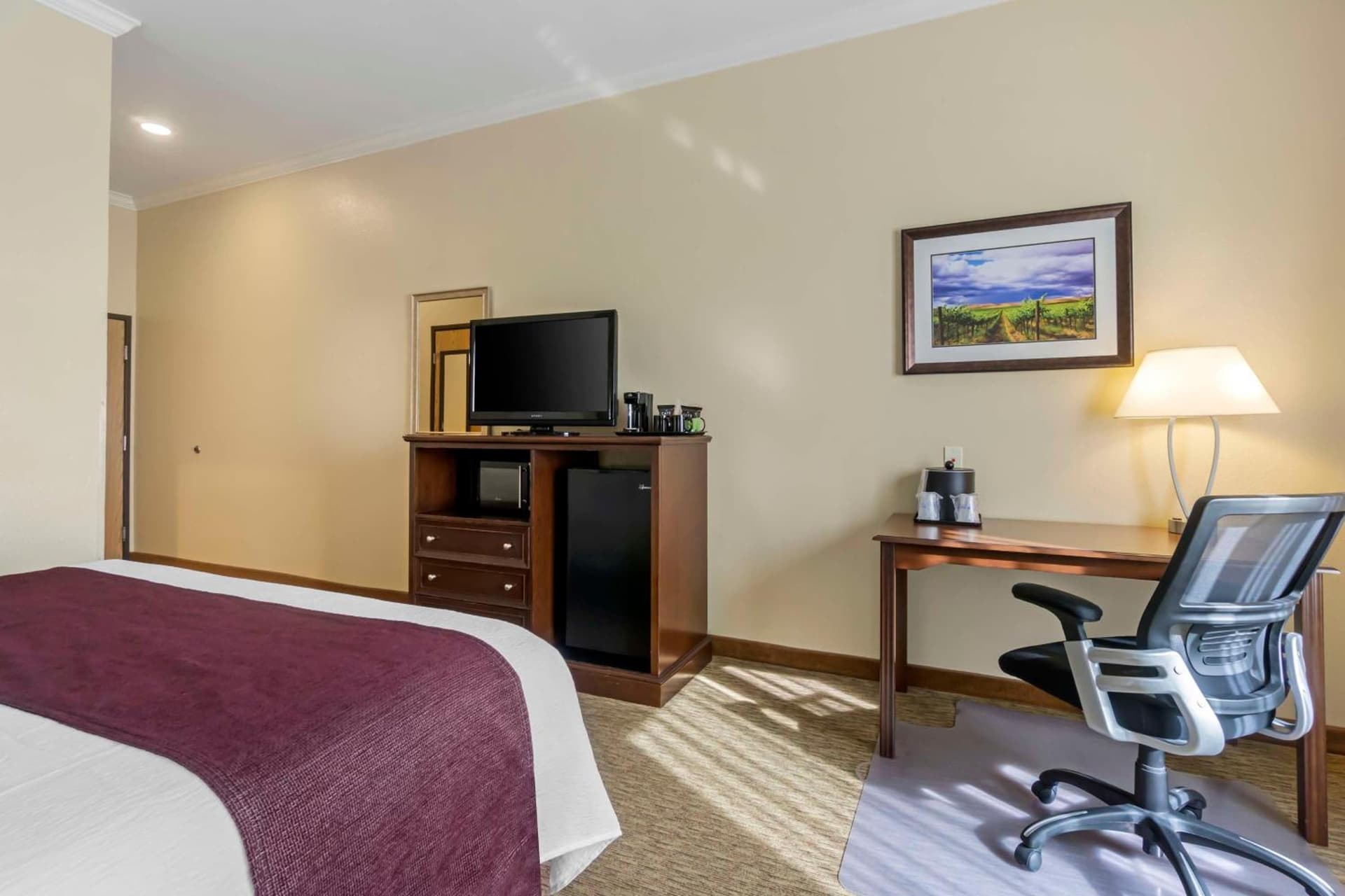 Best Western Plus Grapevine Inn gallery photo in Sunnyside, WA — image 41