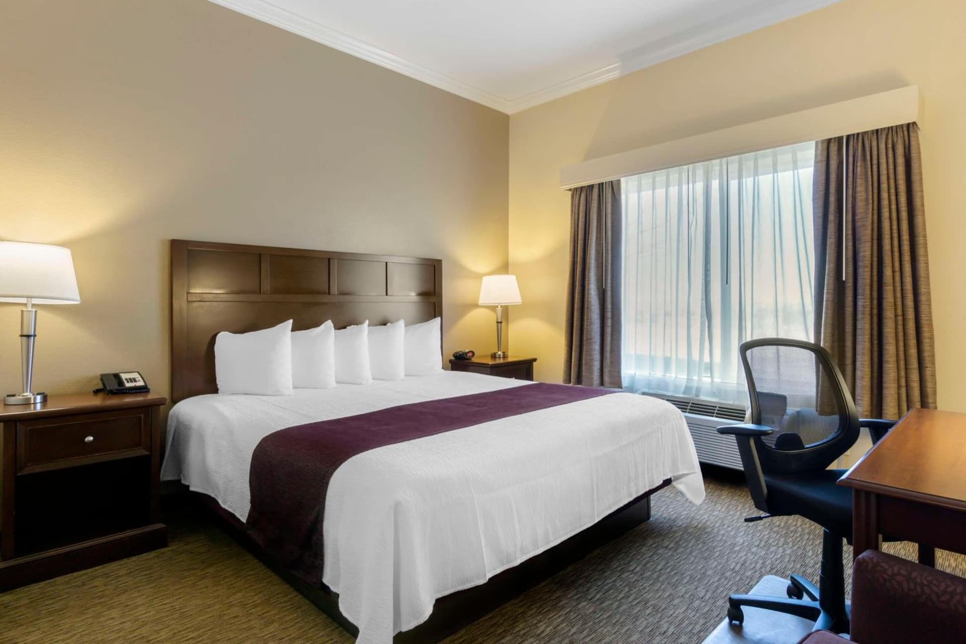 Best Western Plus Grapevine Inn gallery photo in Sunnyside, WA — image 45