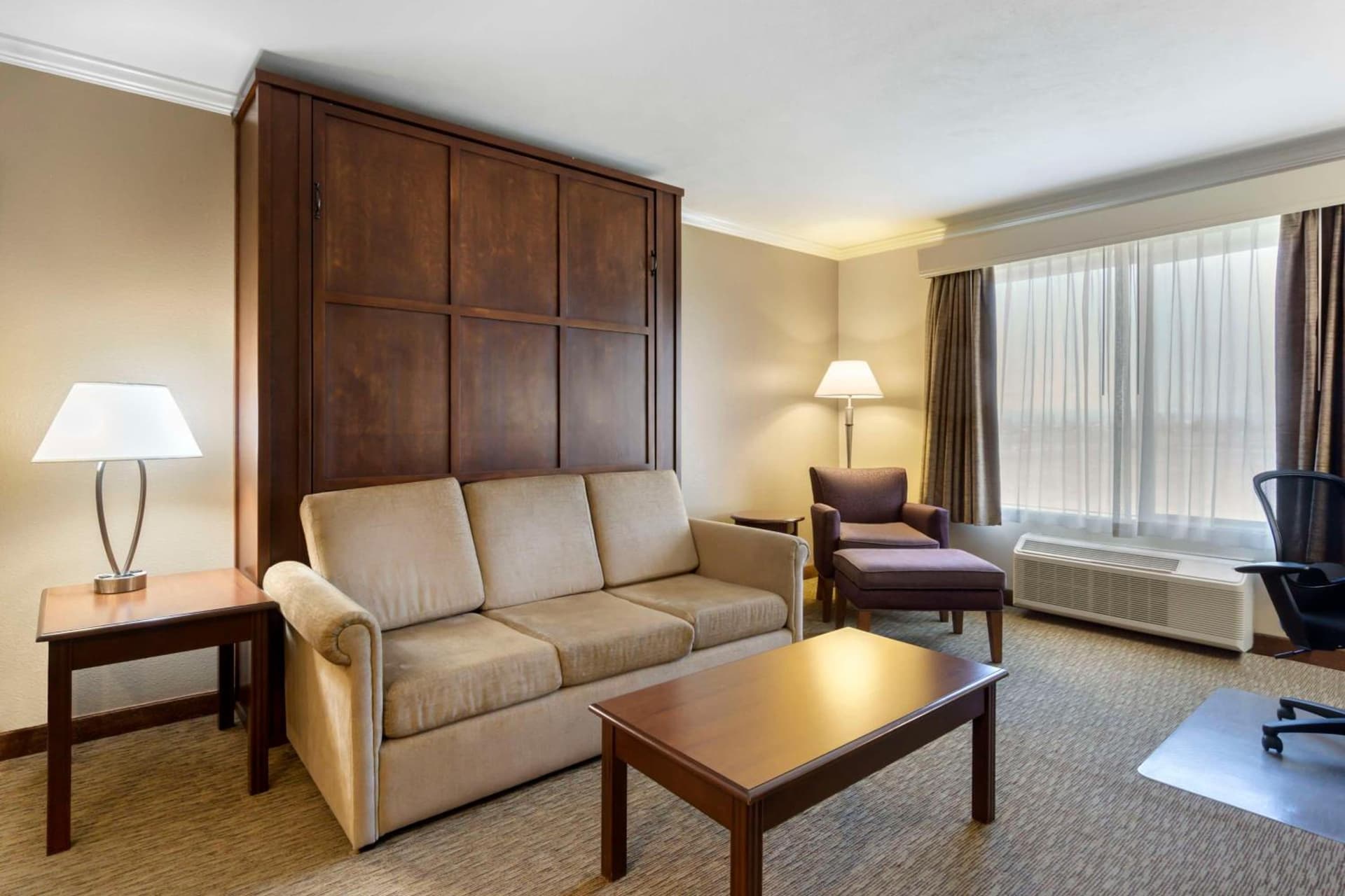 Best Western Plus Grapevine Inn gallery photo in Sunnyside, WA — image 10
