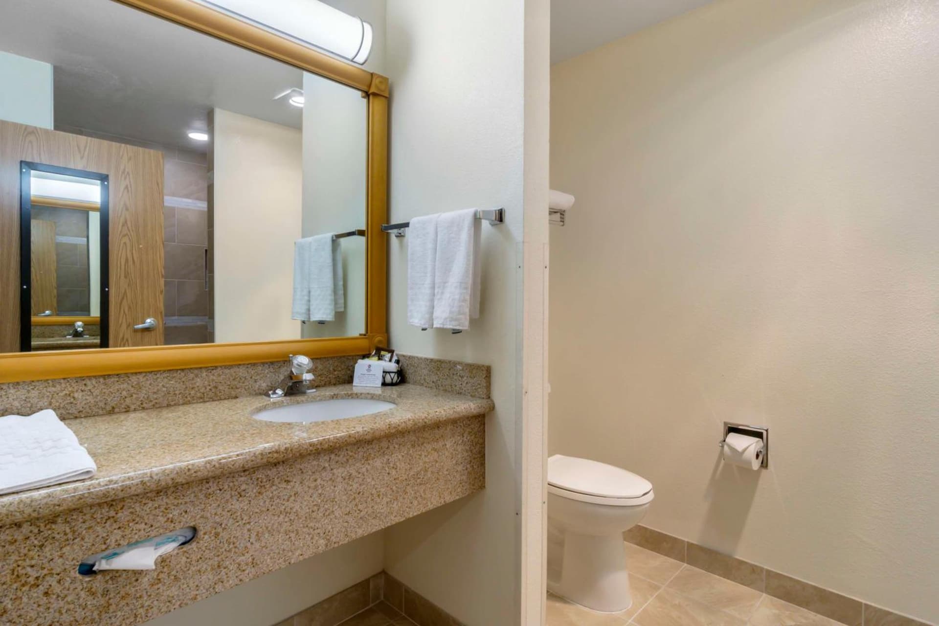 Best Western Plus Grapevine Inn gallery photo in Sunnyside, WA — image 57