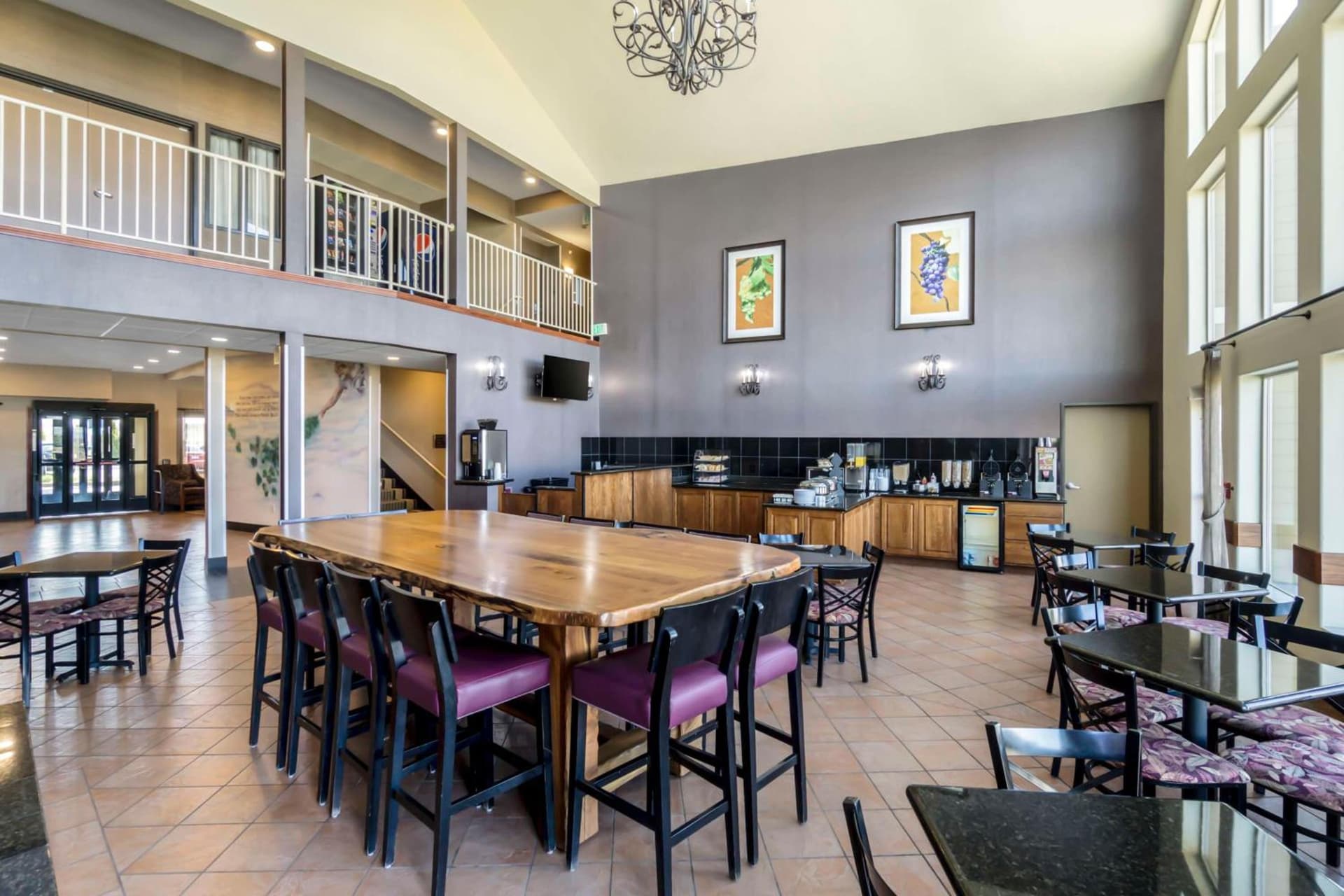 Best Western Plus Grapevine Inn gallery photo in Sunnyside, WA — image 60