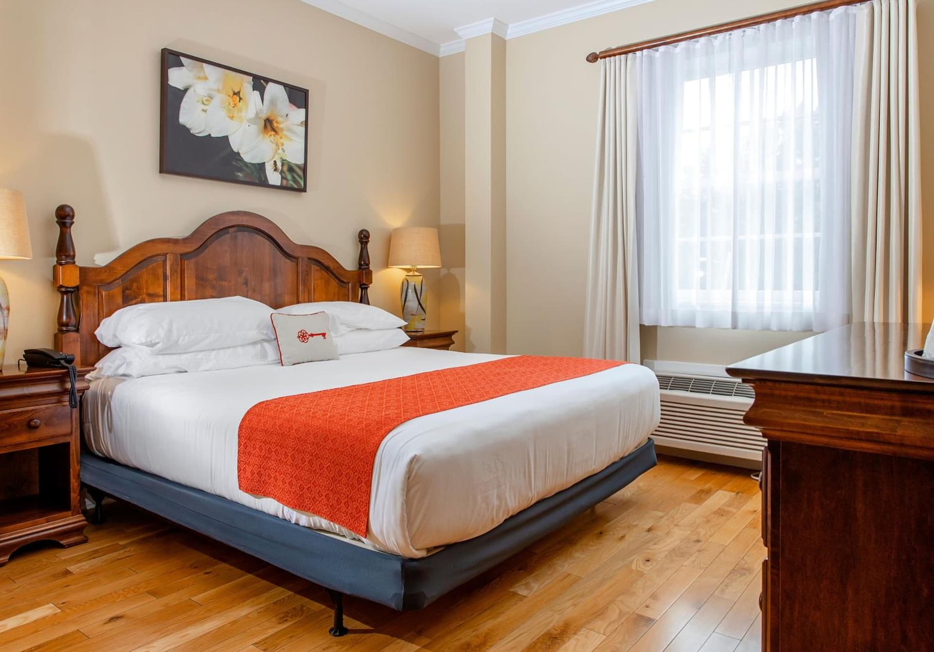 Mills Park Hotel interior in Fairborn, OH — gallery photo 2