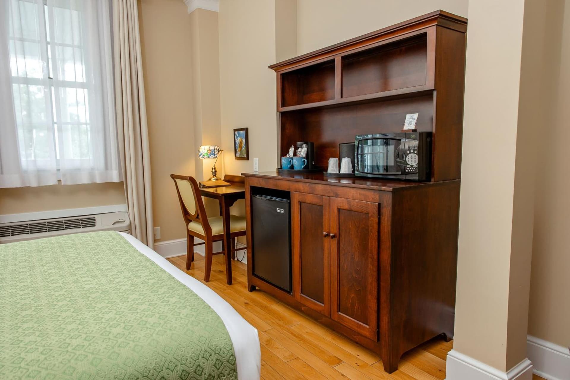 Mills Park Hotel gallery photo in Fairborn, OH — image 18