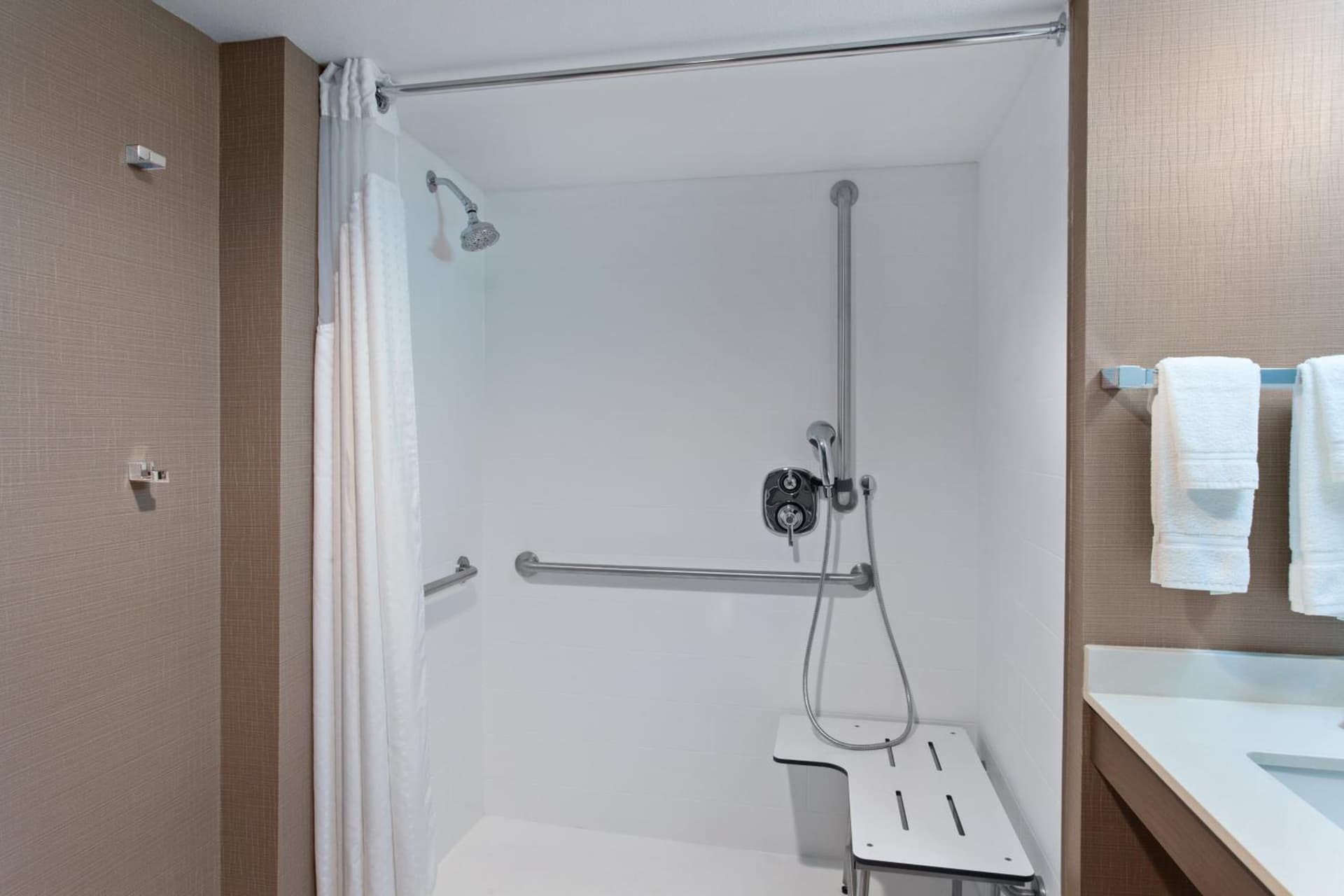 Holiday Inn Diamond Bar - Pomona by IHG gallery photo in Diamond Bar, CA — image 25
