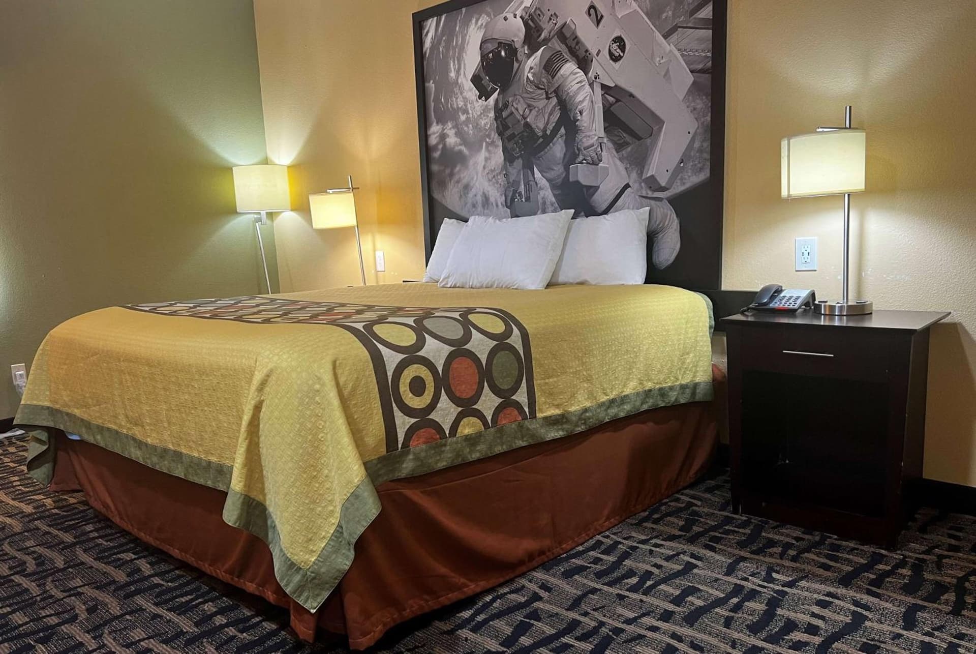 Super 8 by Wyndham Pasadena gallery photo in Pasadena, TX — image 49