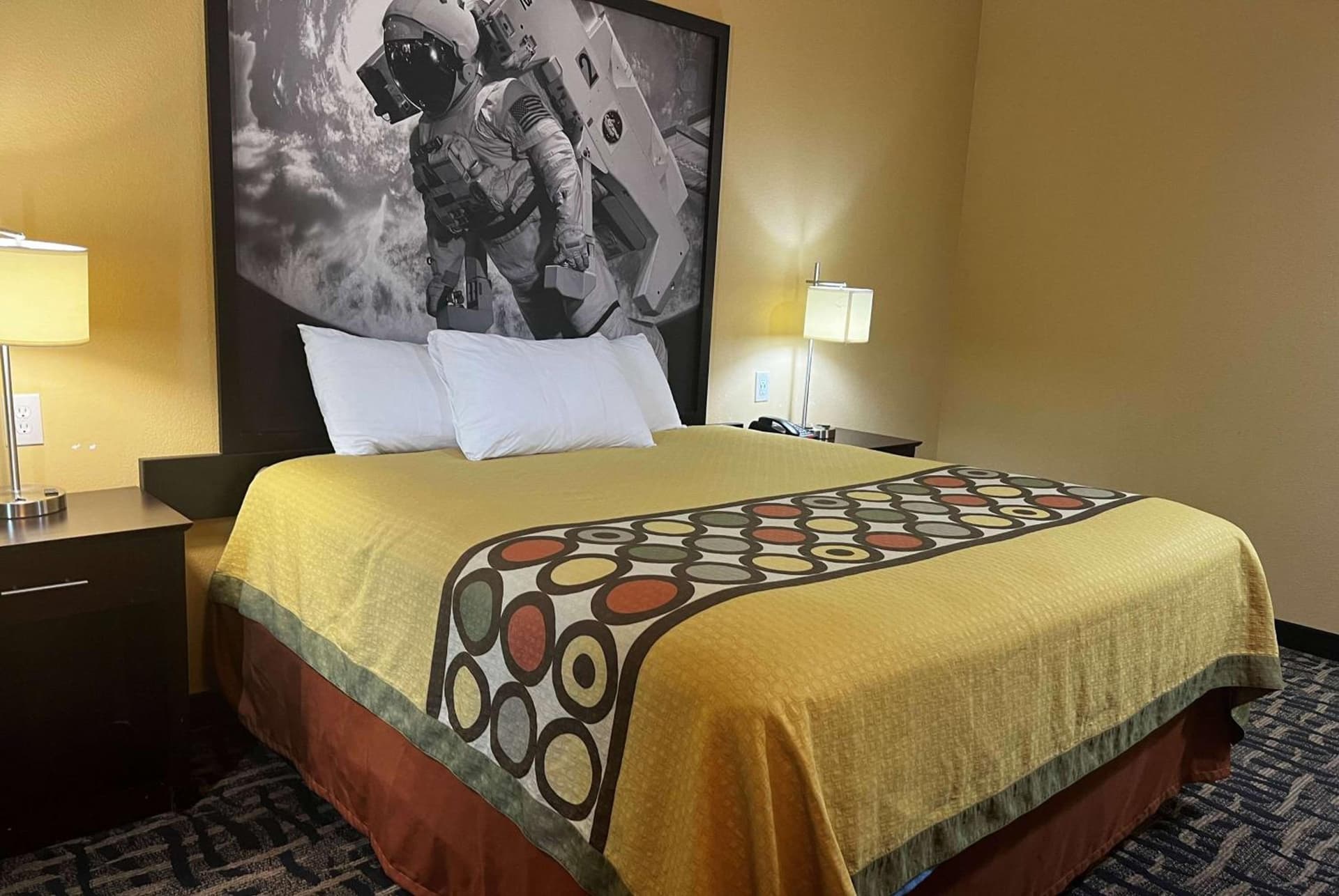 Super 8 by Wyndham Pasadena gallery photo in Pasadena, TX — image 22