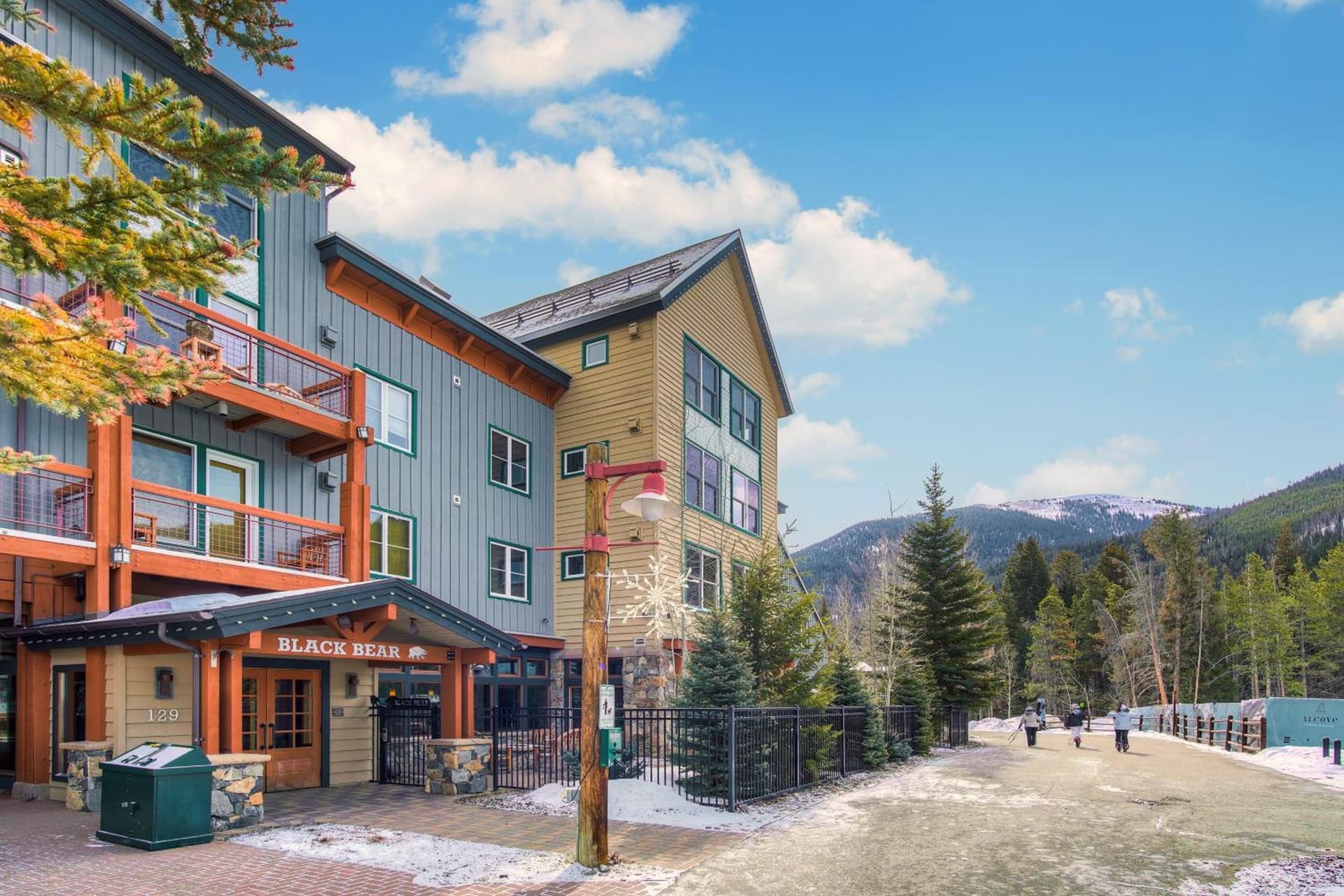 Jackpine & Black Bear Condos by Vail Resorts featured exterior or lobby in Keystone, CO — similar hotel