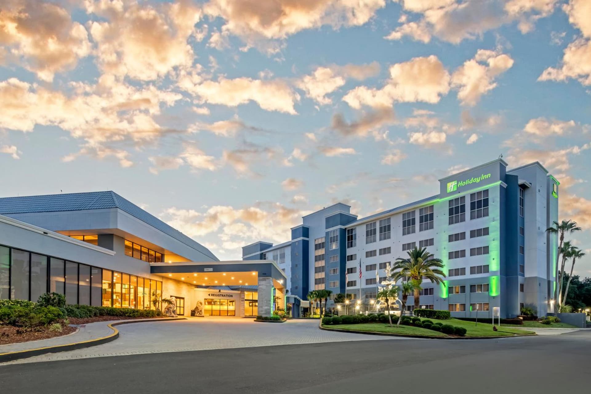 Holiday Inn Orlando International Dr-ICON by IHG exterior or lobby in Orlando, FL — main listing photo
