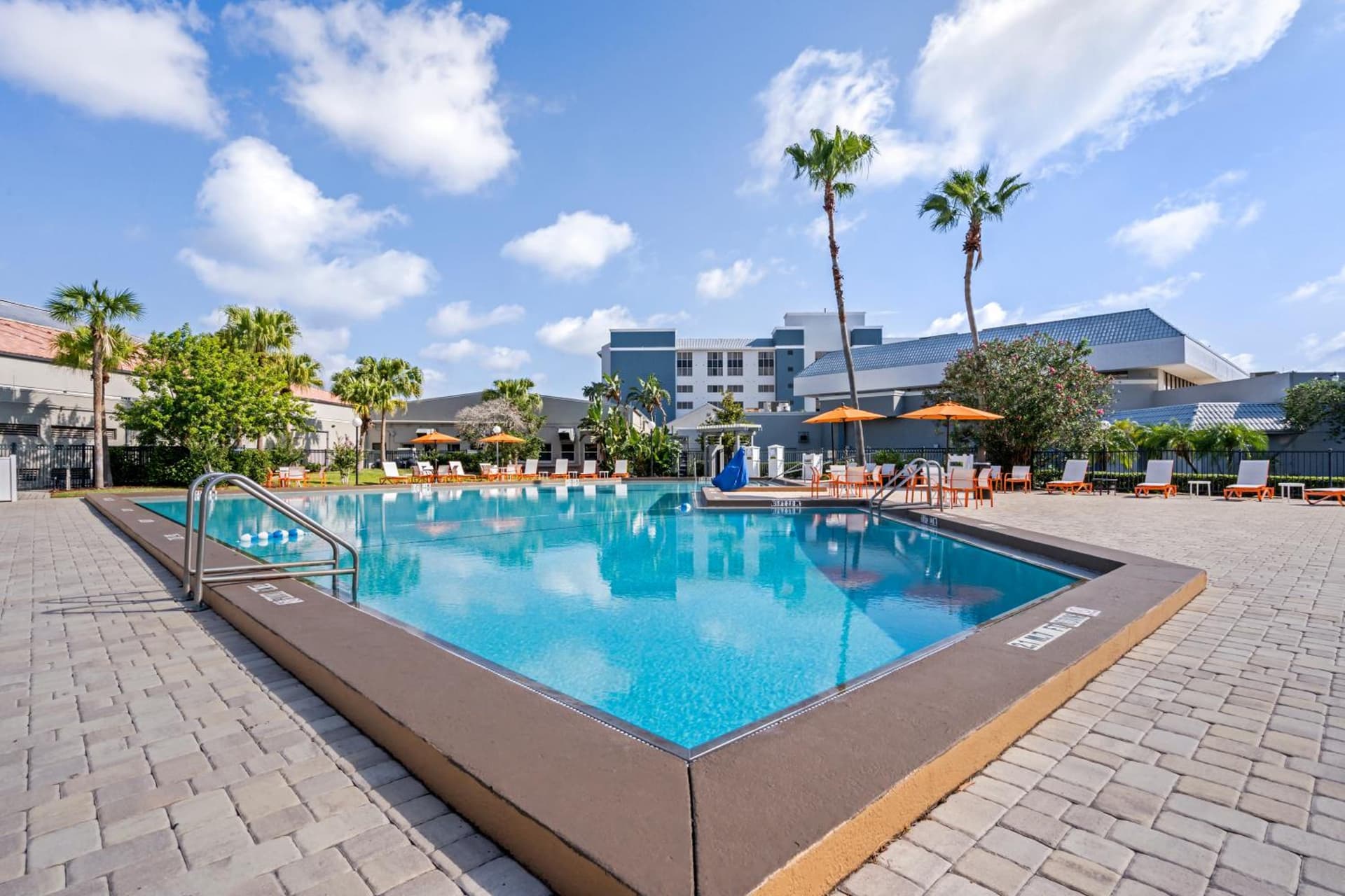 Holiday Inn Orlando International Dr-ICON by IHG gallery photo in Orlando, FL — image 71