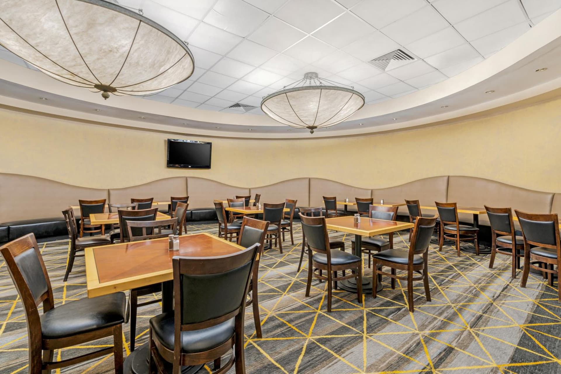 Holiday Inn Orlando International Dr-ICON by IHG gallery photo in Orlando, FL — image 17