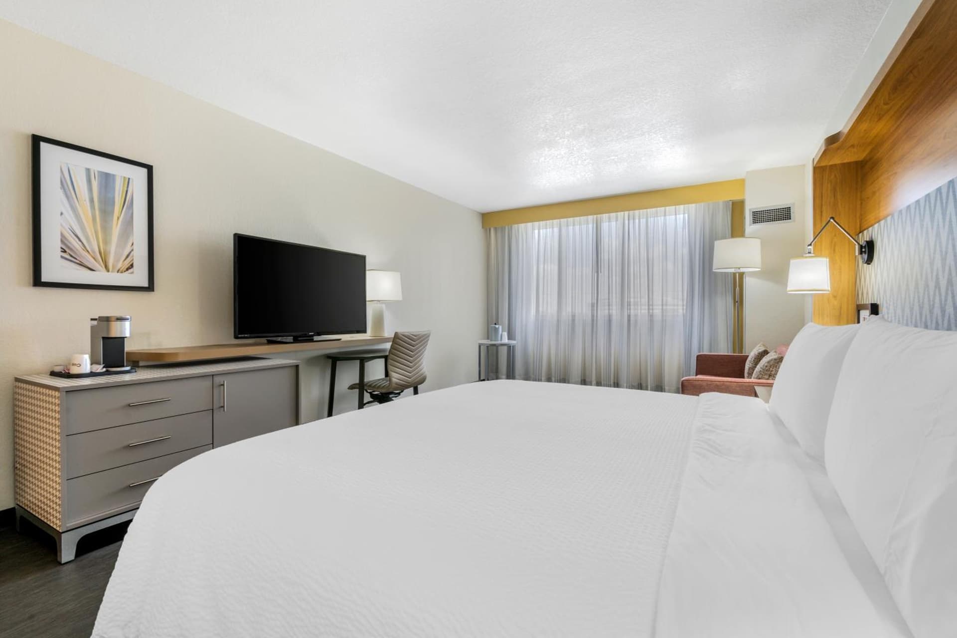 Holiday Inn Orlando International Dr-ICON by IHG gallery photo in Orlando, FL — image 29