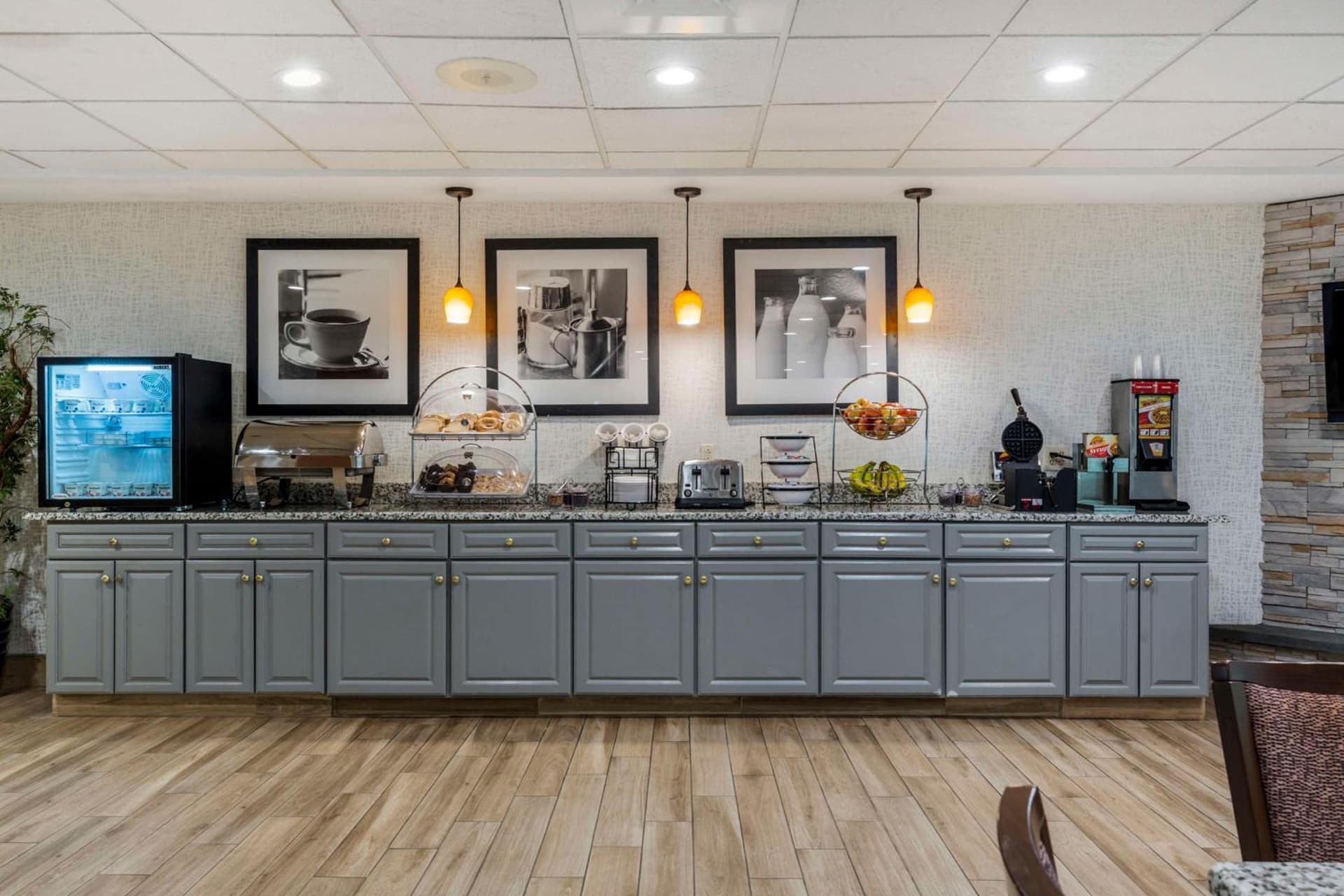 Best Western Plus New England Inn & Suites gallery photo in Berlin, CT — image 52