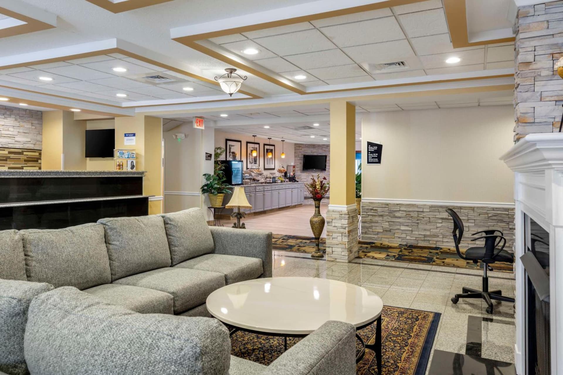 Best Western Plus New England Inn & Suites gallery photo in Berlin, CT — image 9