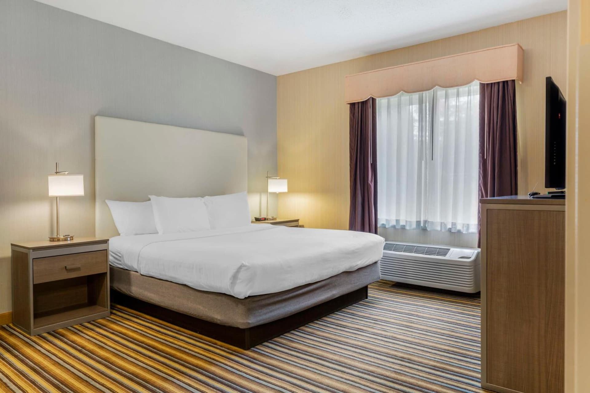 Best Western Plus New England Inn & Suites gallery photo in Berlin, CT — image 65
