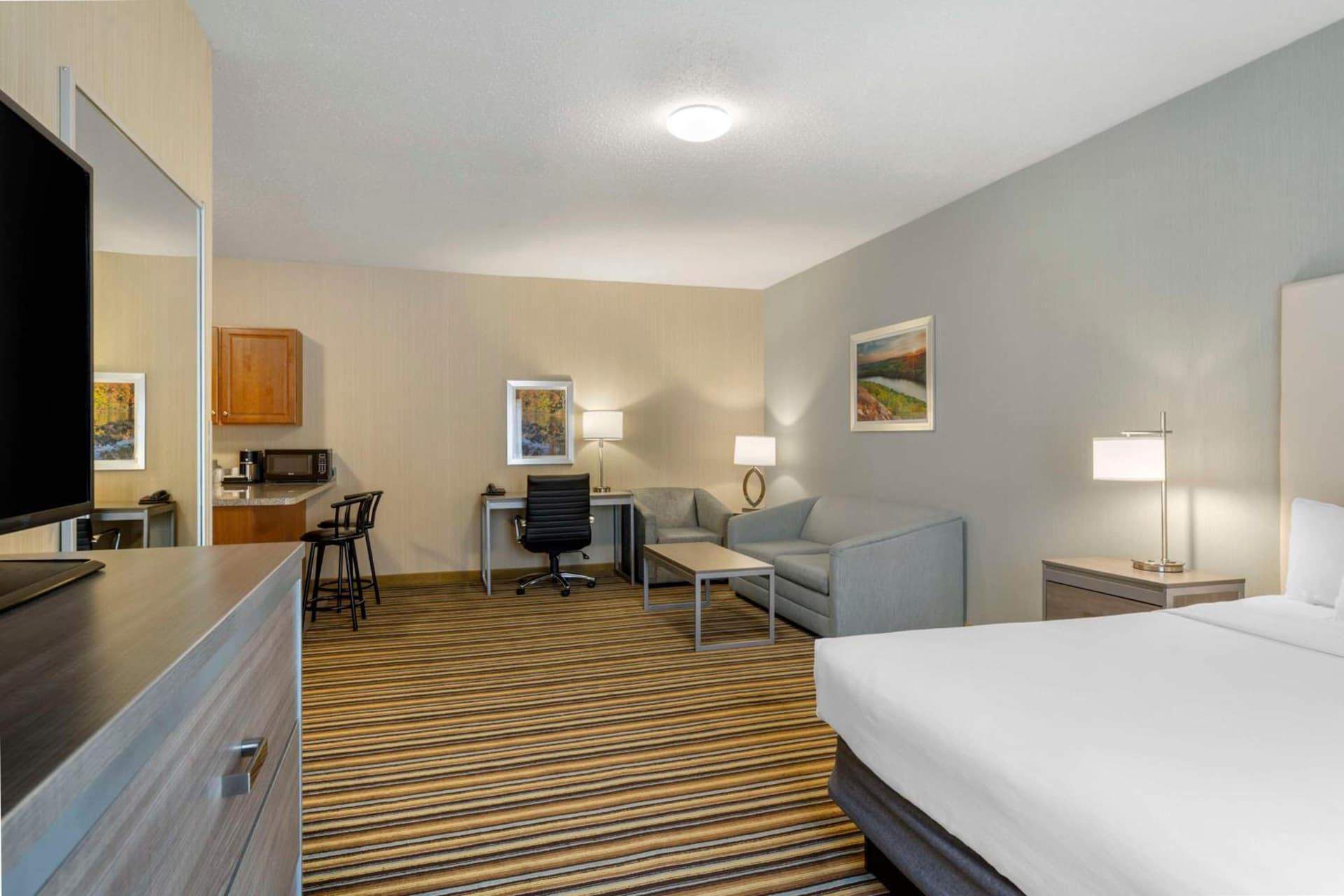 Best Western Plus New England Inn & Suites gallery photo in Berlin, CT — image 30