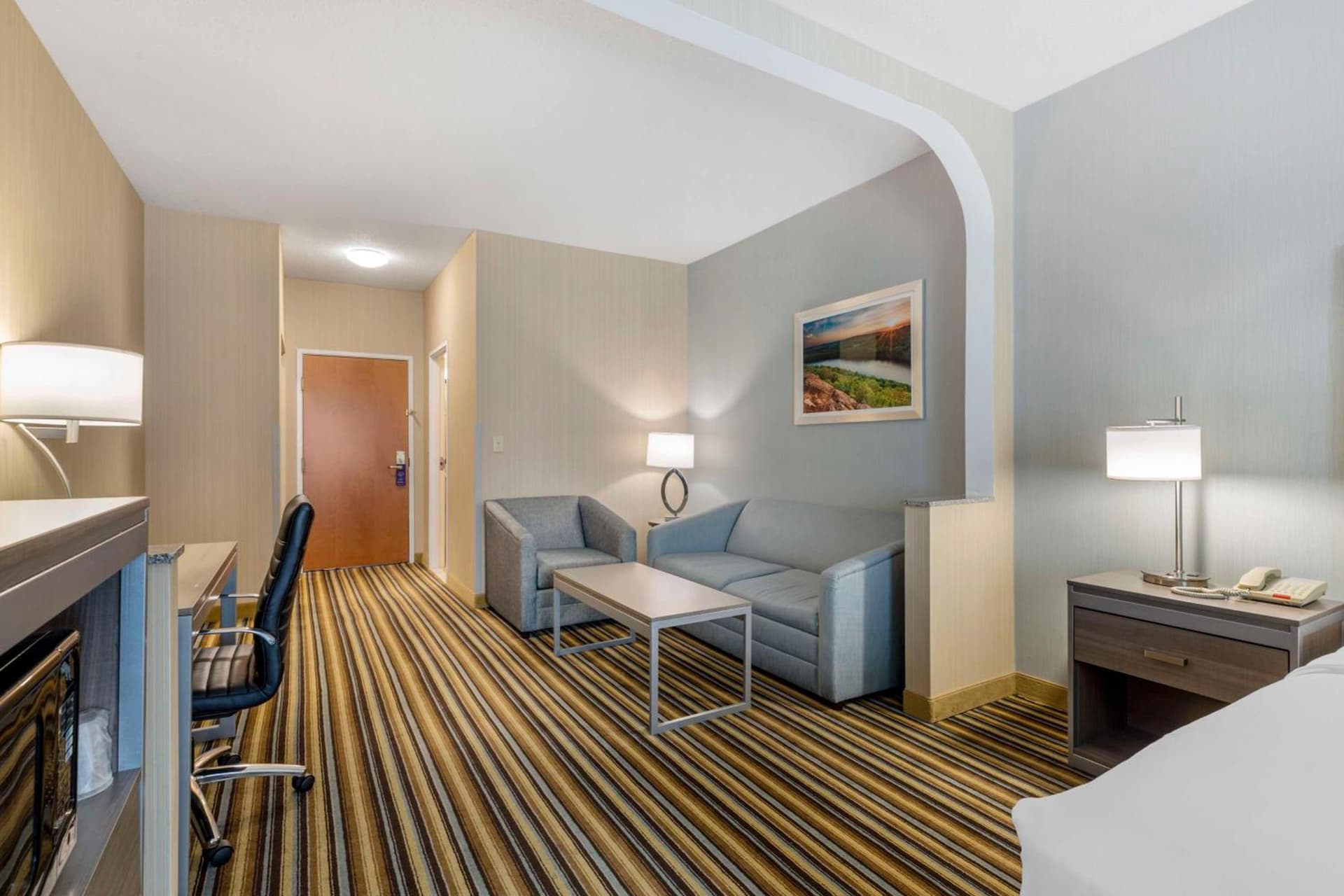 Best Western Plus New England Inn & Suites gallery photo in Berlin, CT — image 67