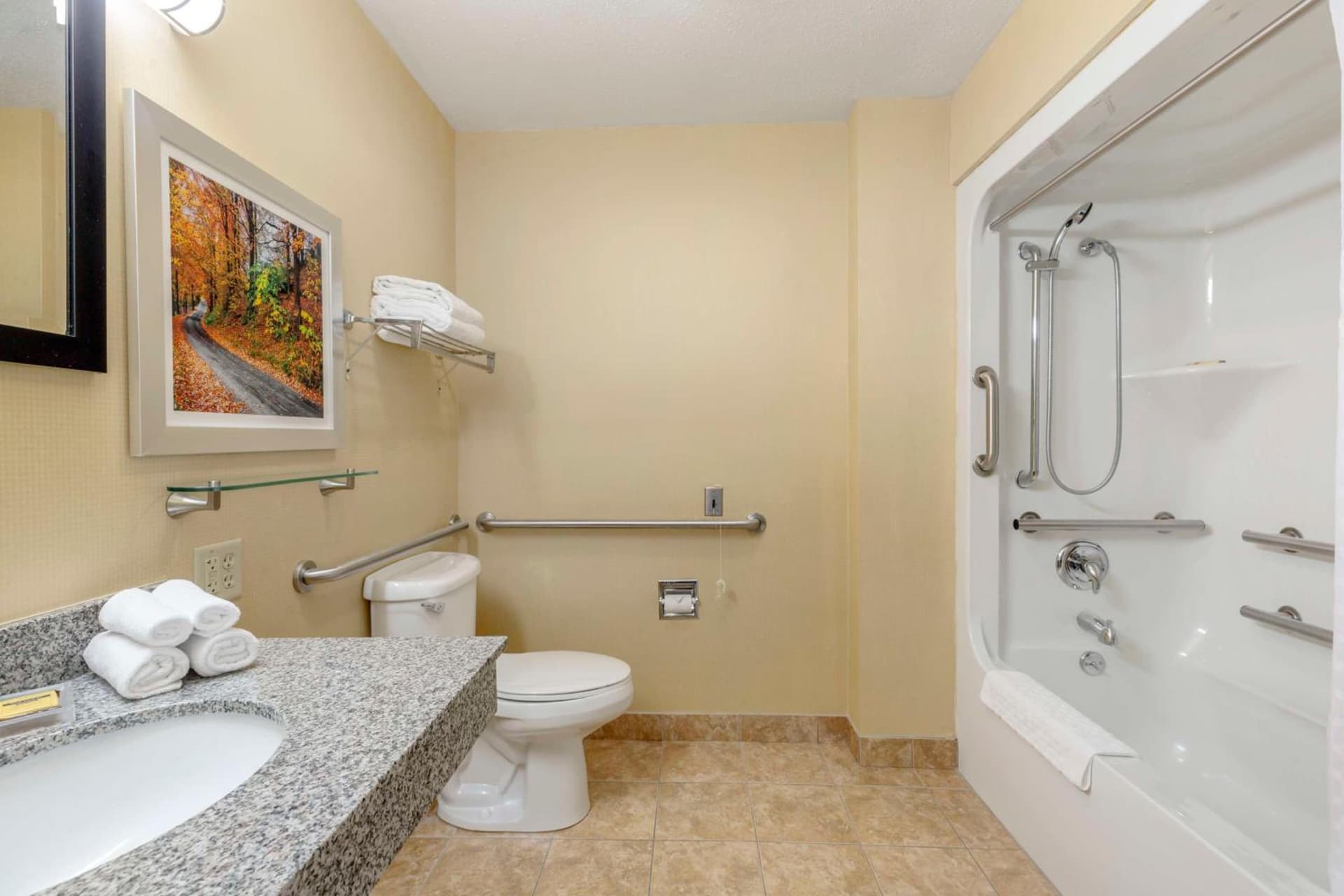 Best Western Plus New England Inn & Suites gallery photo in Berlin, CT — image 45