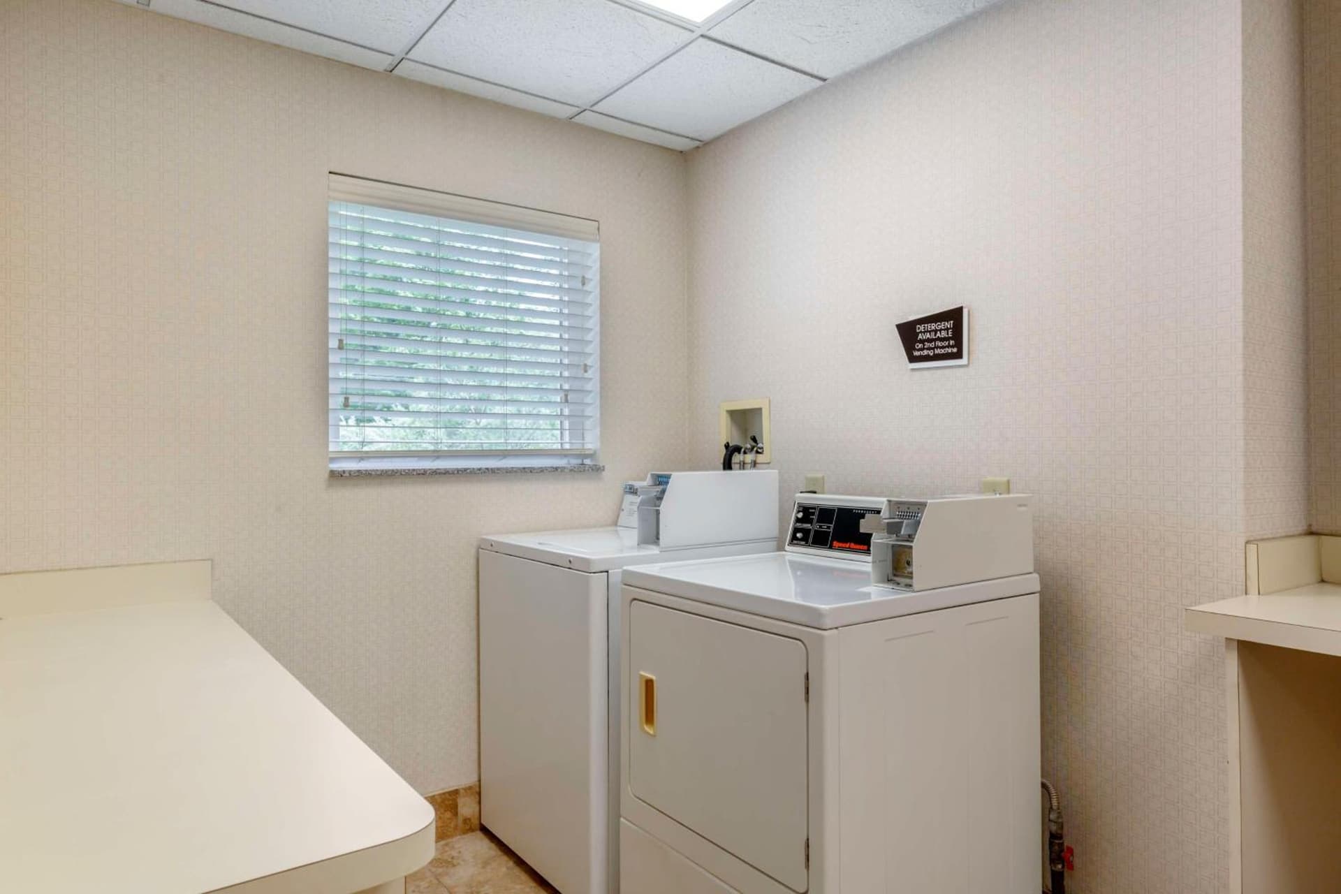 Best Western Plus New England Inn & Suites gallery photo in Berlin, CT — image 43