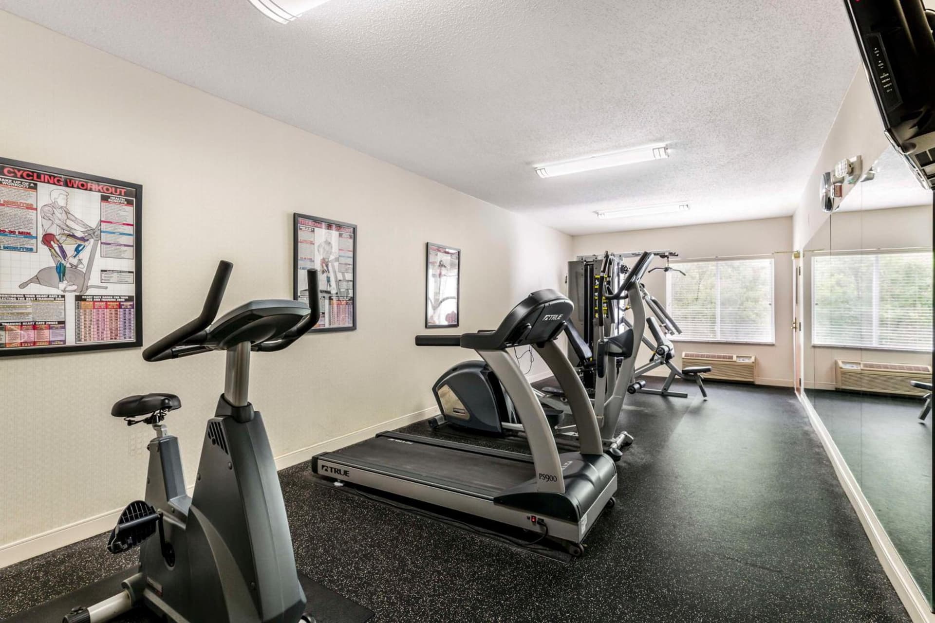 Best Western Plus New England Inn & Suites gallery photo in Berlin, CT — image 48