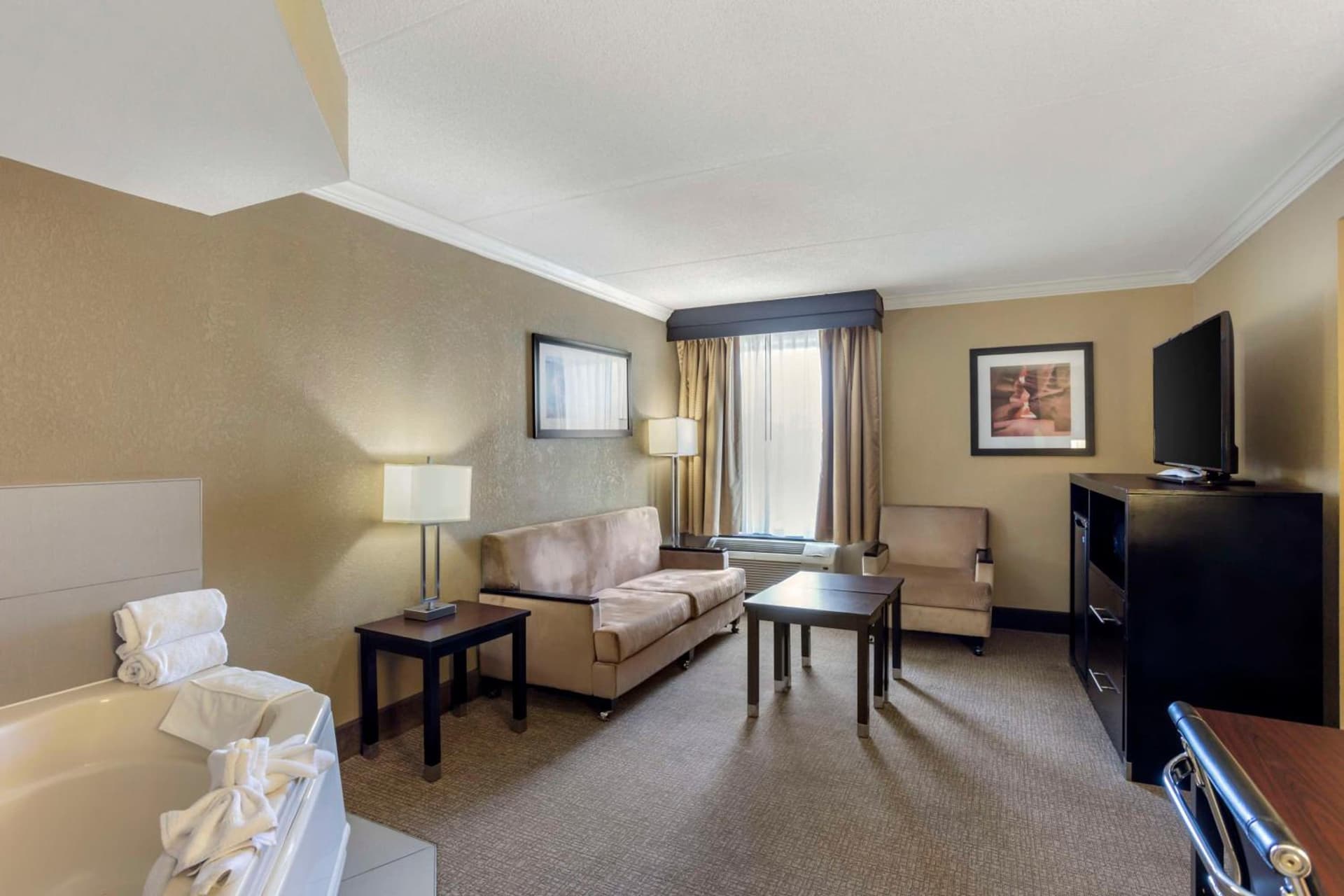 Best Western Harrisburg North Hershey interior in Harrisburg, PA — gallery photo 2