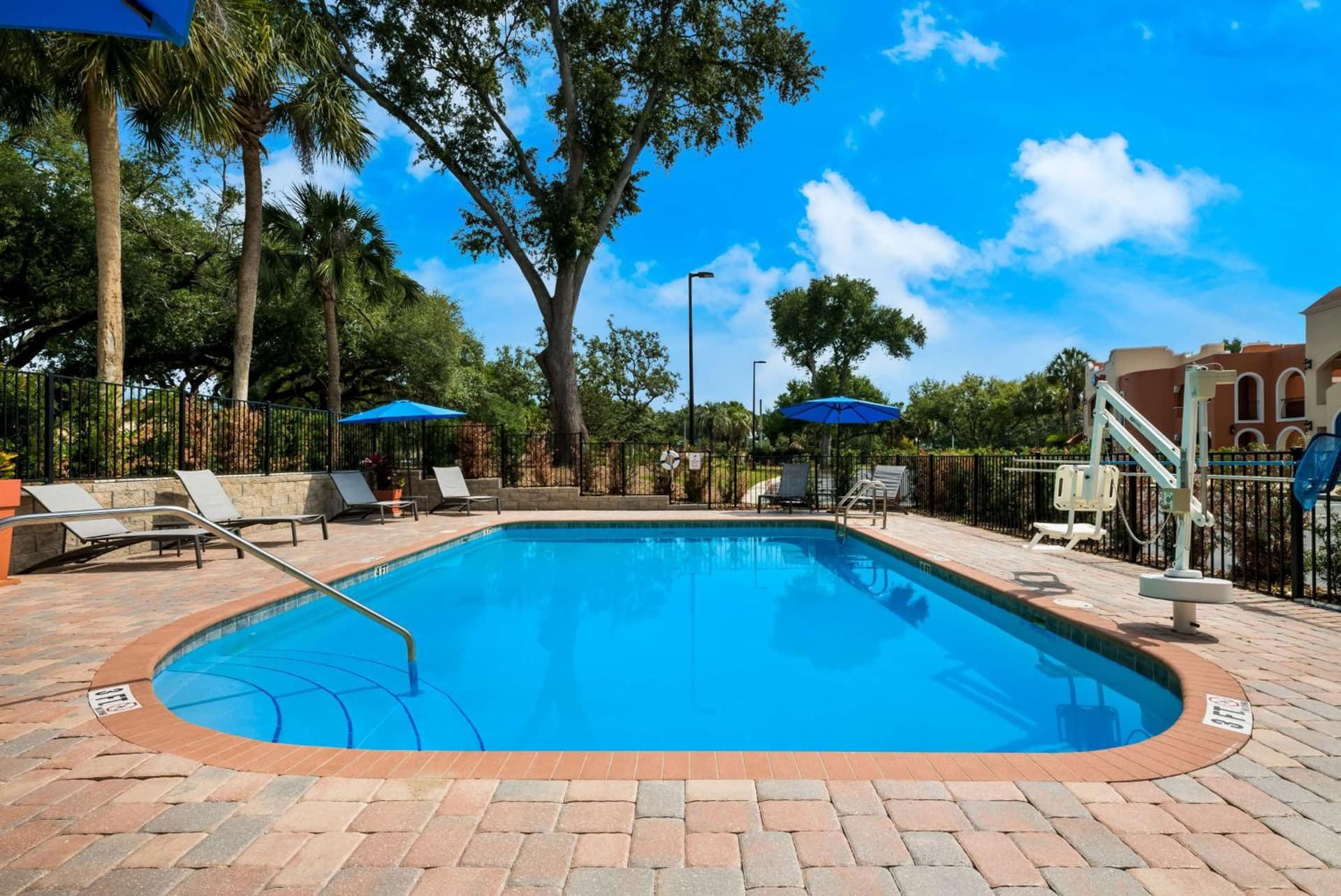 SureStay Plus Hotel by Best Western The Villages gallery photo in Lady Lake, FL — image 23