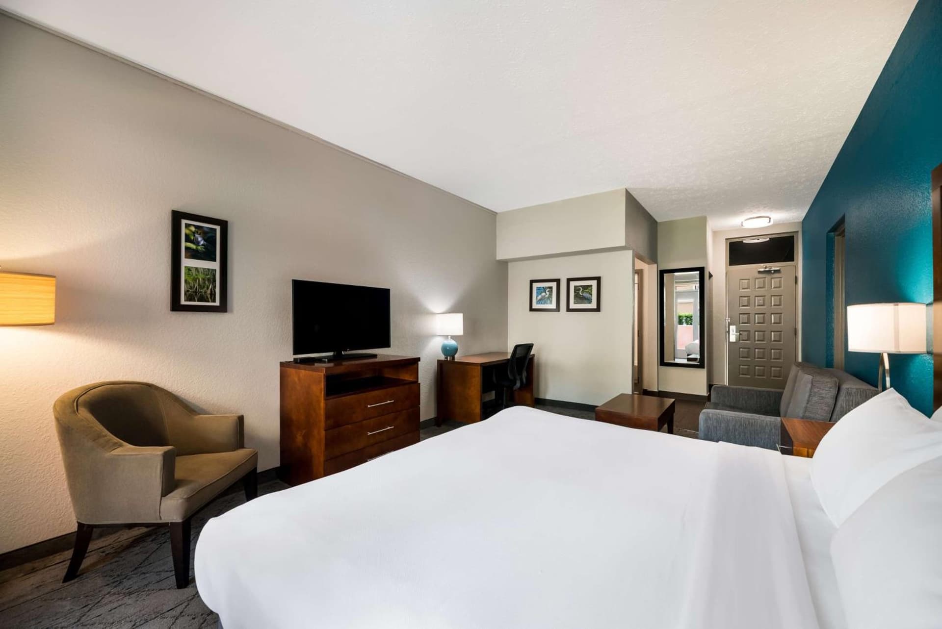SureStay Plus Hotel by Best Western The Villages gallery photo in Lady Lake, FL — image 28