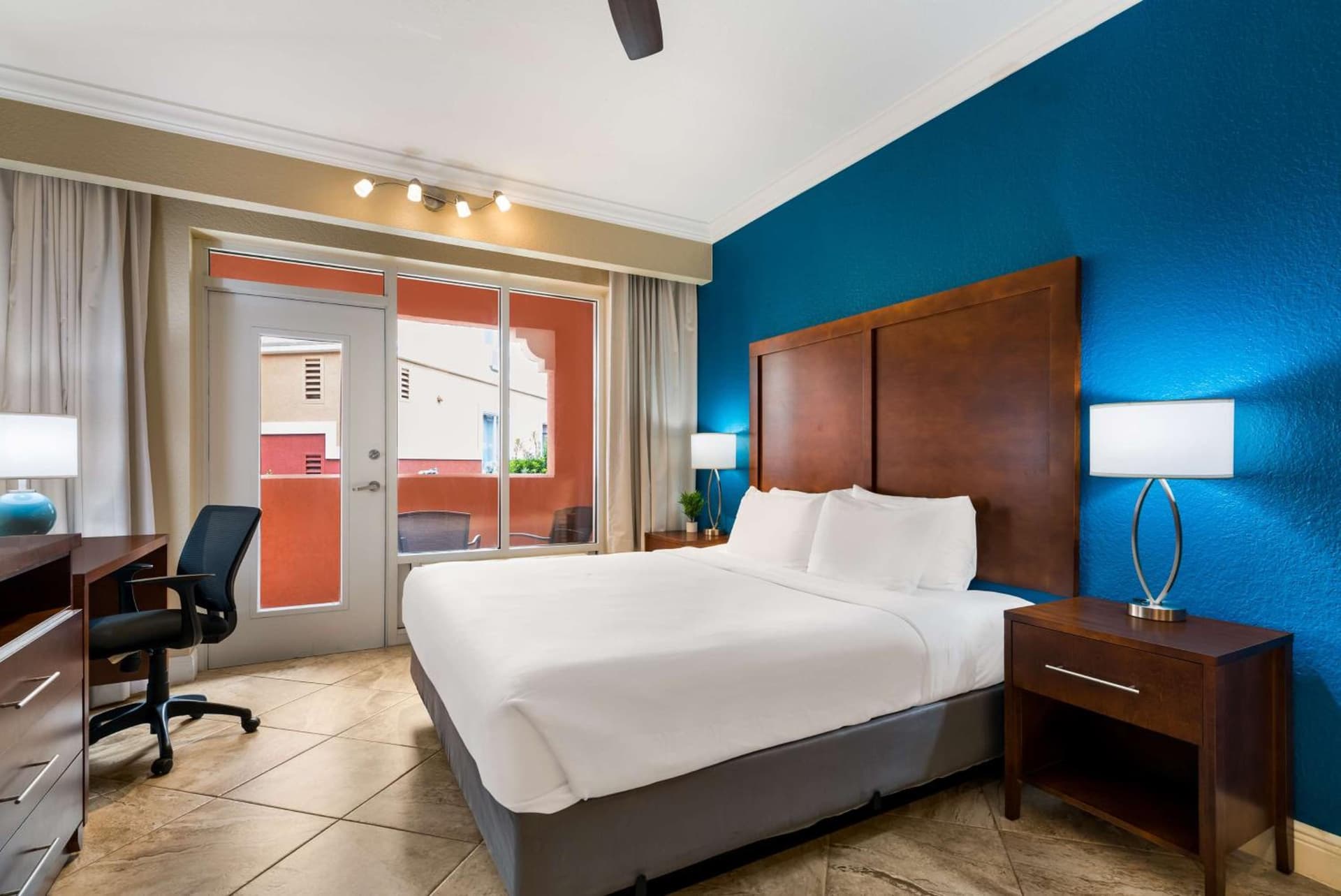 SureStay Plus Hotel by Best Western The Villages property views in Lady Lake, FL — gallery photo 3