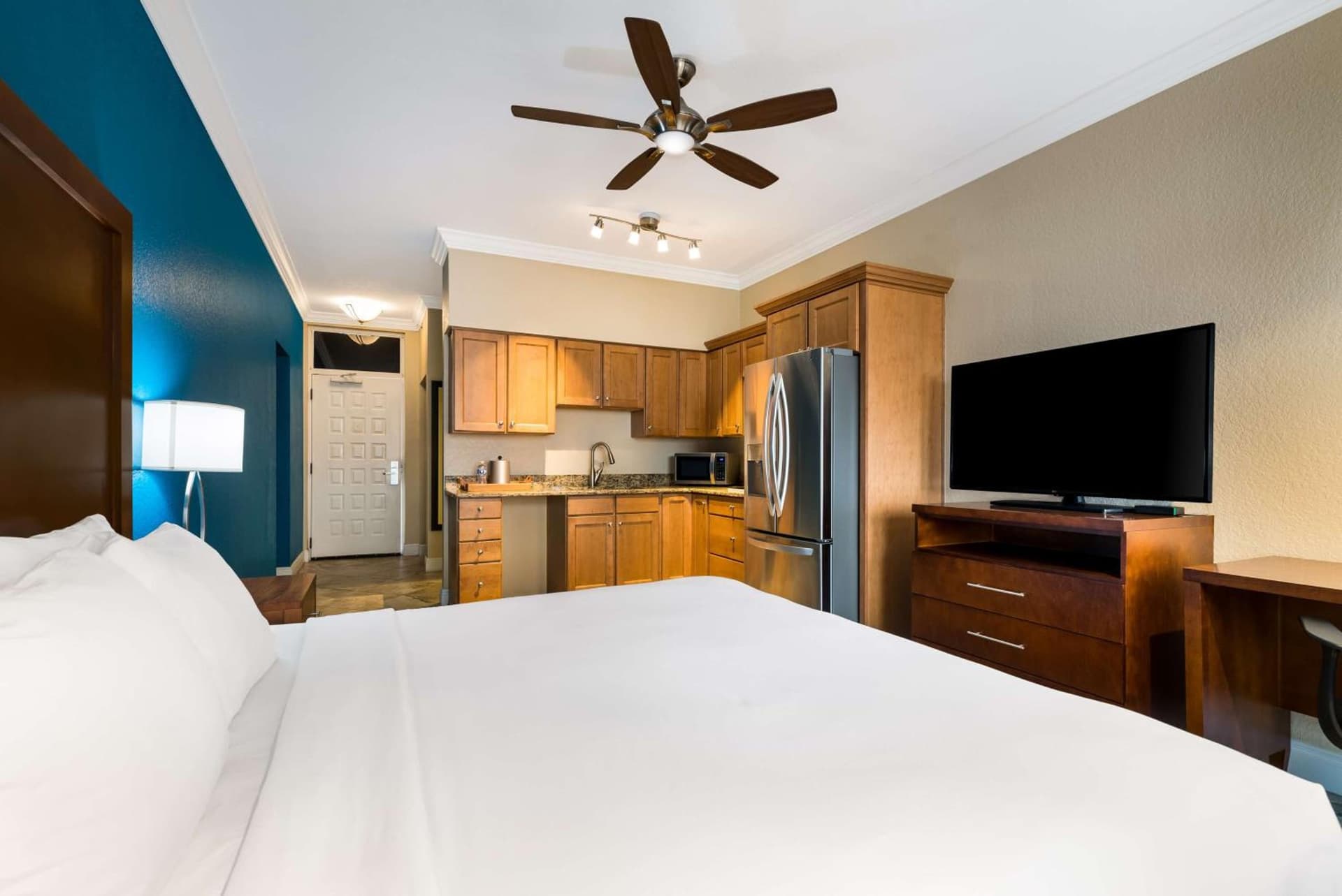 SureStay Plus Hotel by Best Western The Villages gallery photo in Lady Lake, FL — image 29