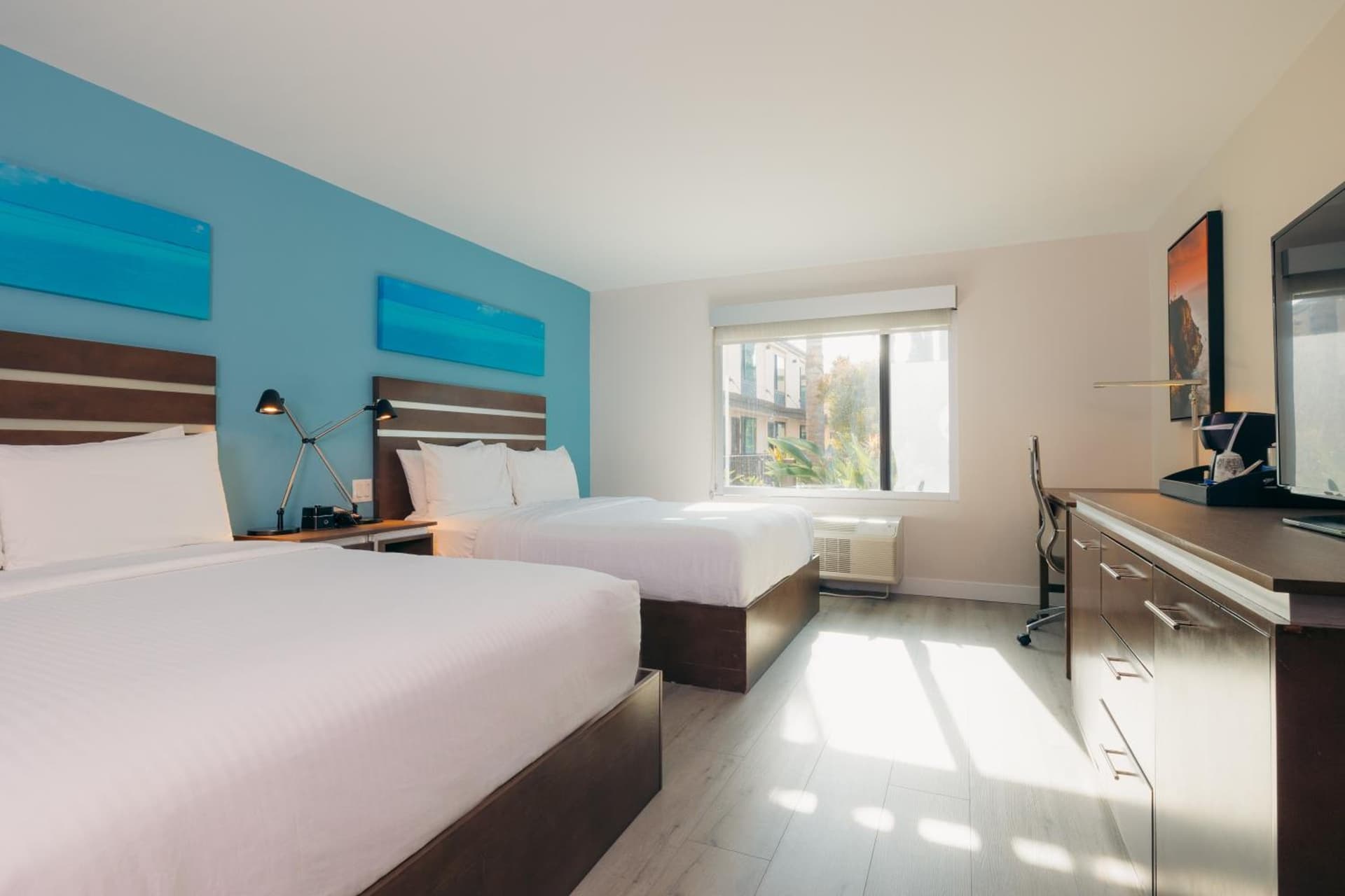 The Cove Hotel gallery photo in Long Beach, CA — image 8