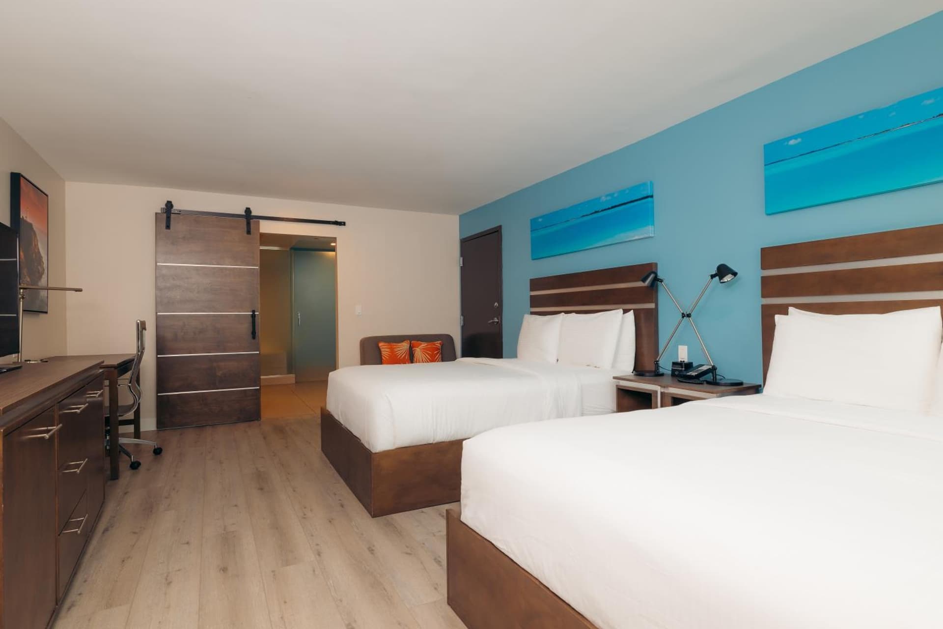The Cove Hotel gallery photo in Long Beach, CA — image 83