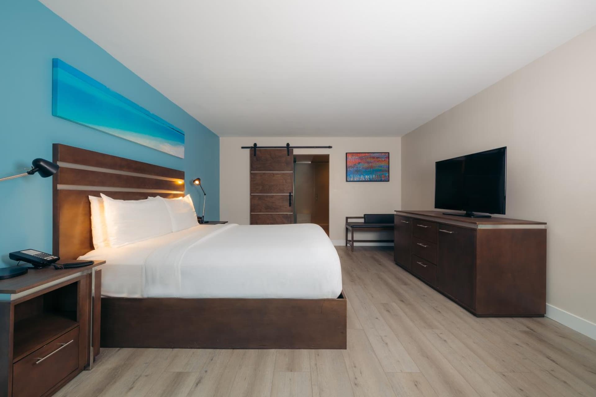 The Cove Hotel gallery photo in Long Beach, CA — image 57